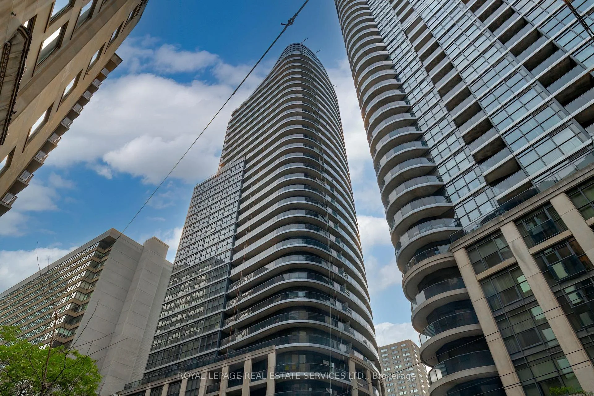 Photo 2 of Unit 603, 25 Carlton Street, Toronto, Church-Yonge Corridor — HOMEH