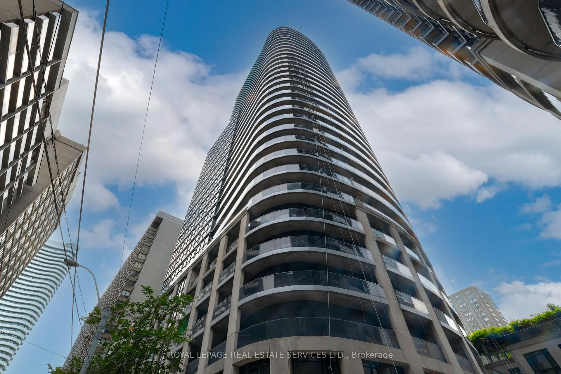 Photo 3 of Unit 603, 25 Carlton Street, Toronto, Church-Yonge Corridor — HOMEH