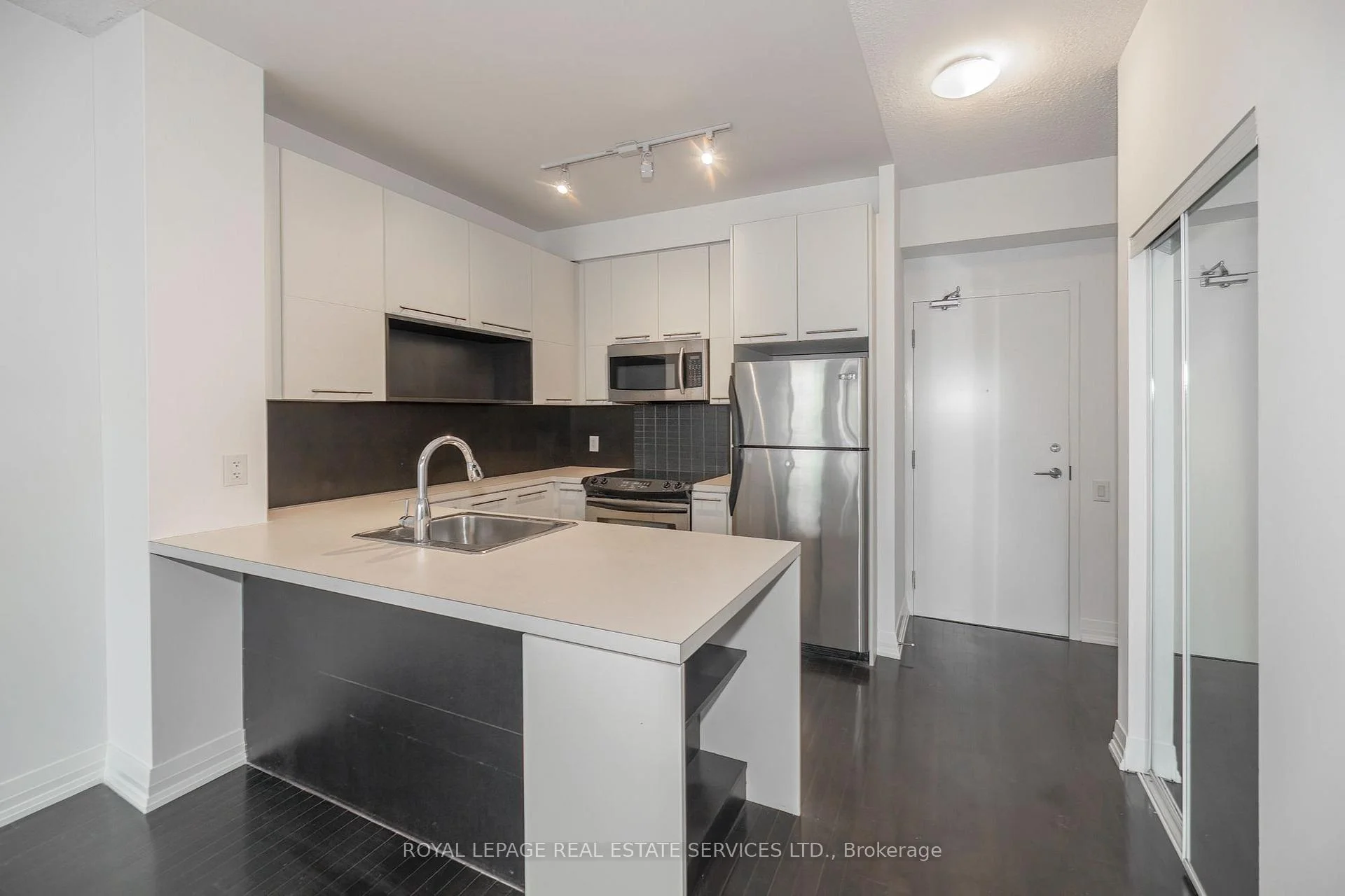 Photo 10 of Unit 603, 25 Carlton Street, Toronto, Church-Yonge Corridor — HOMEH