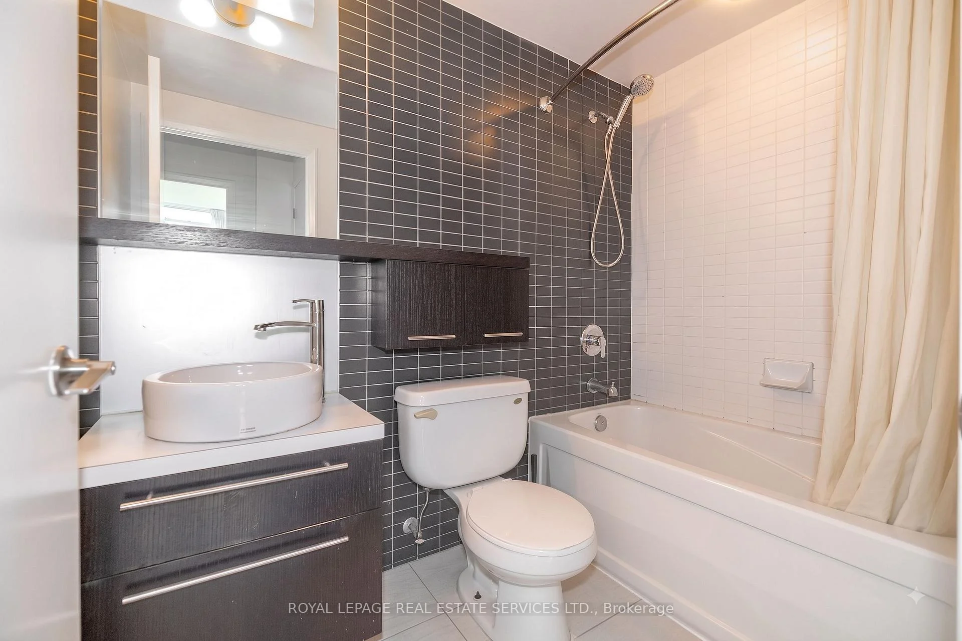 Photo 33 of Unit 603, 25 Carlton Street, Toronto, Church-Yonge Corridor — HOMEH