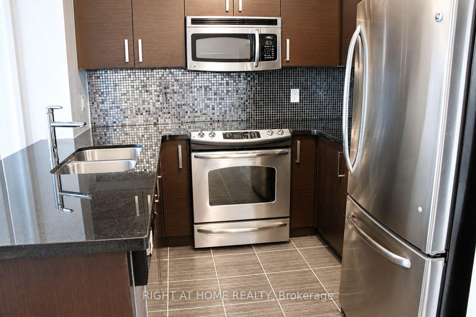 Photo 1 of Unit 809, 17 Anndale Drive, North York, Willowdale East — HOMEH