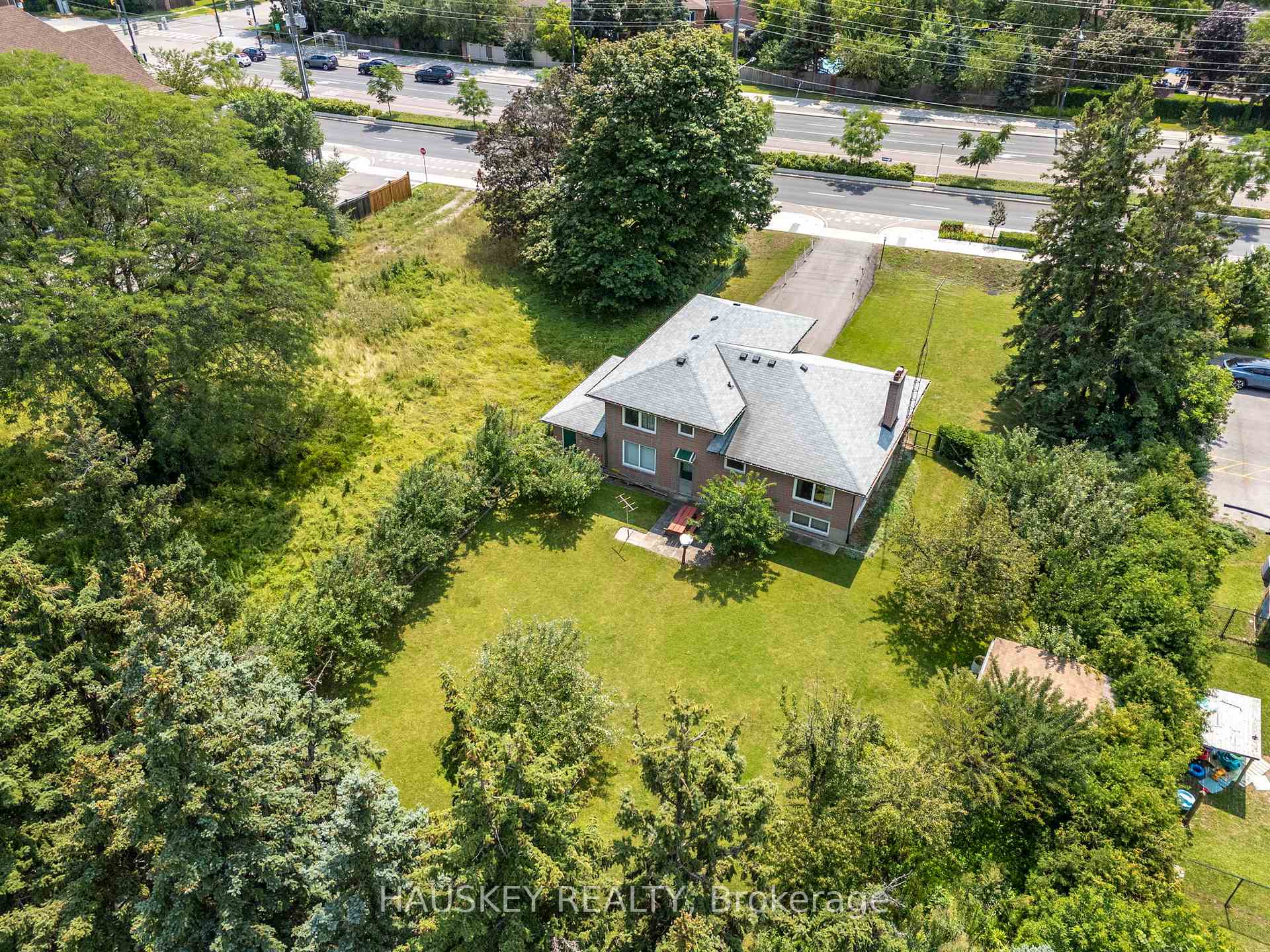 Photo 2 of 1226 Centre Street, Vaughan, Beverley Glen — HOMEH