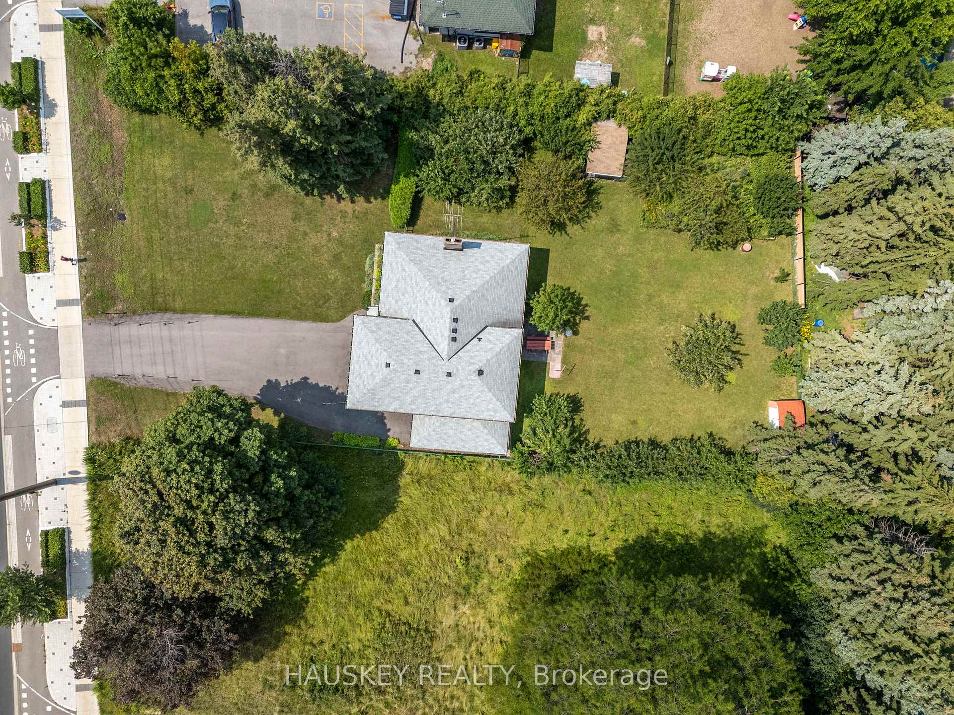 Photo 4 of 1226 Centre Street, Vaughan, Beverley Glen — HOMEH