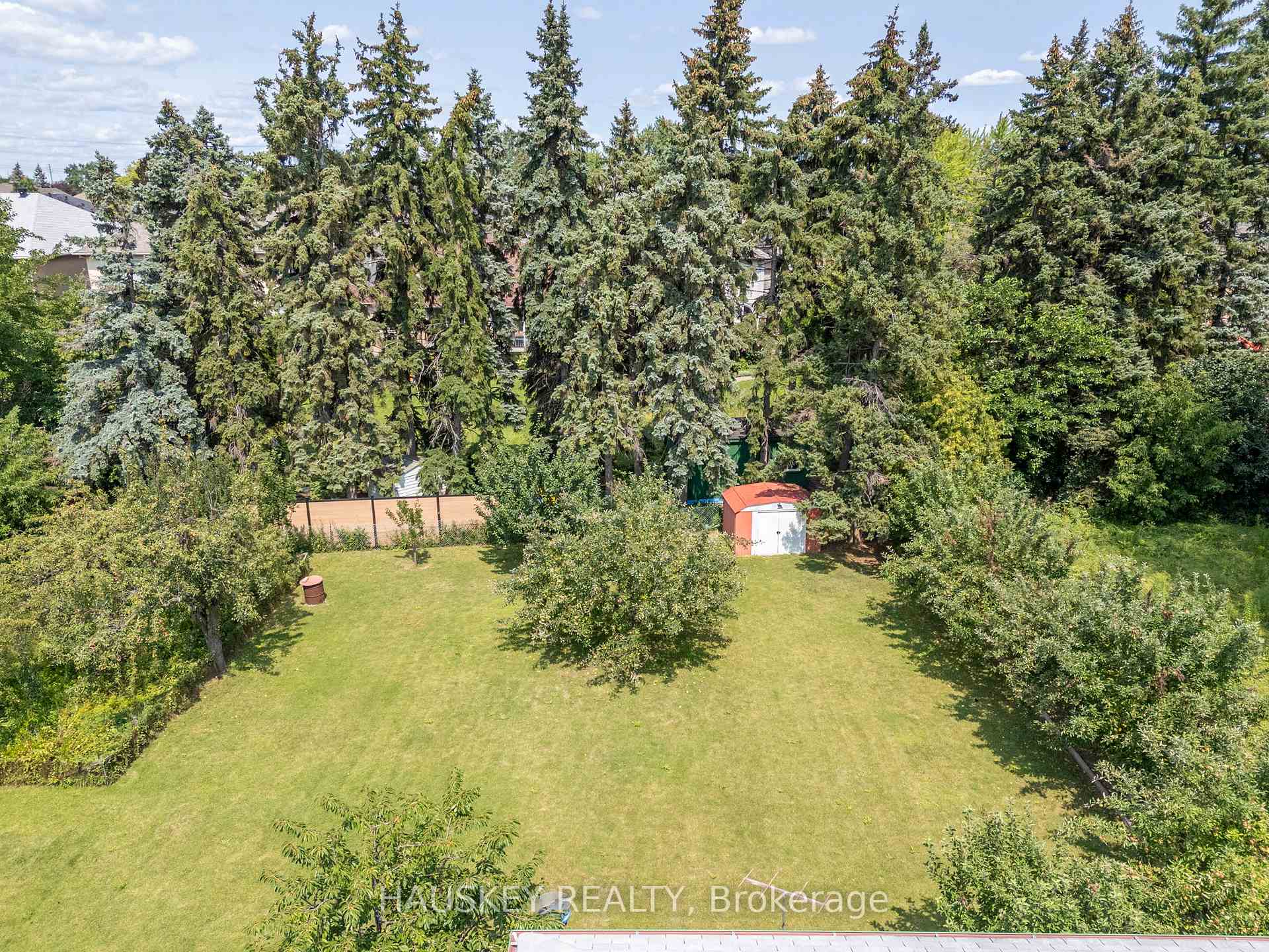 Photo 6 of 1226 Centre Street, Vaughan, Beverley Glen — HOMEH