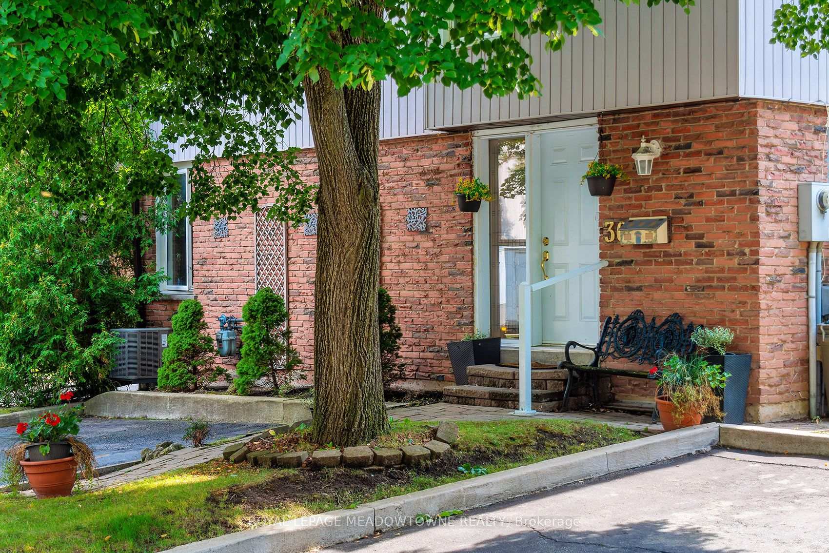 Photo 3 of Unit 30, 59 Kenninghall Boulevard, Mississauga, Streetsville — HOMEH