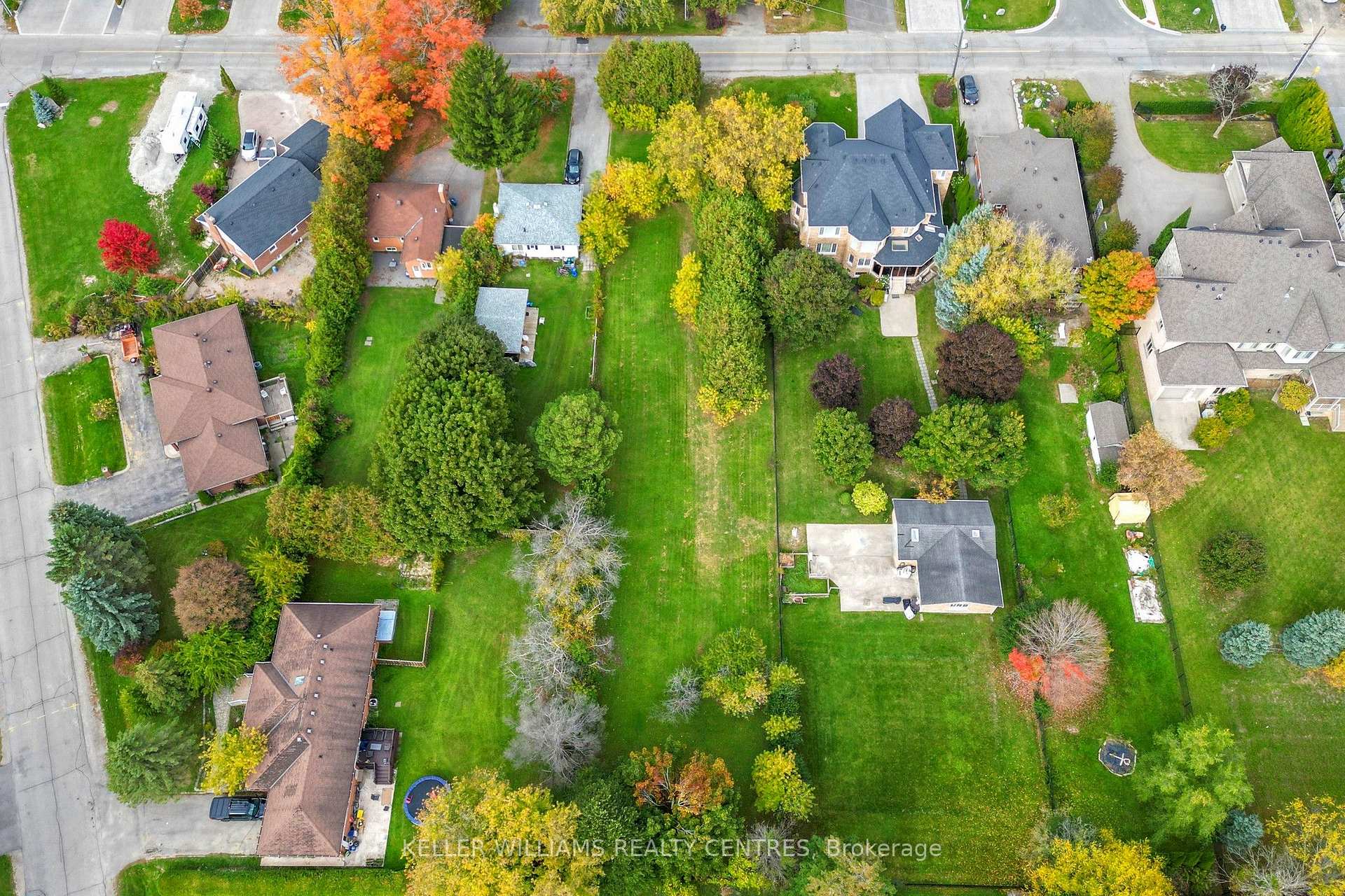 Photo 2 of 39 Maple Grove Avenue, Richmond Hill, Oak Ridges — HOMEH