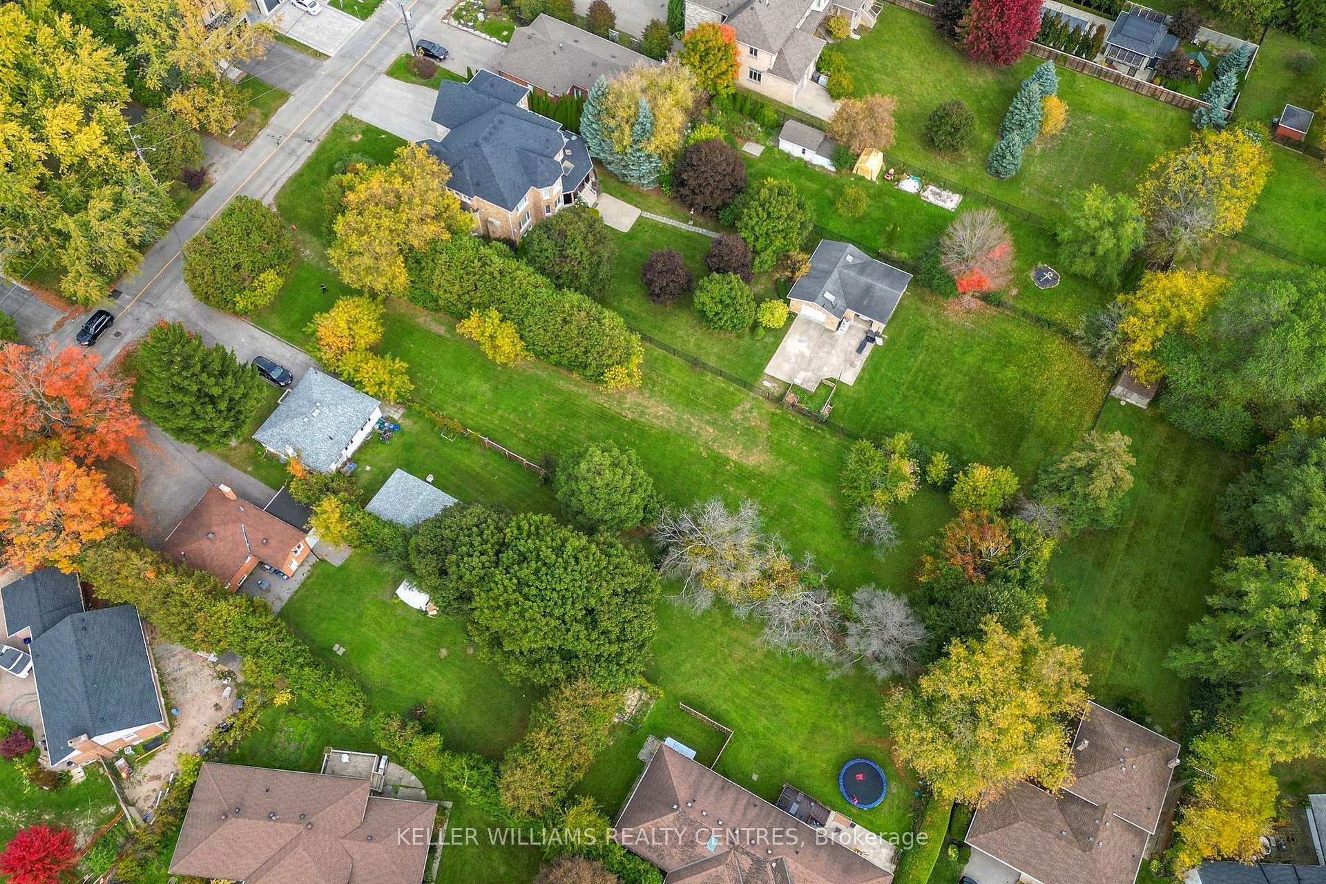 Photo 6 of 39 Maple Grove Avenue, Richmond Hill, Oak Ridges — HOMEH