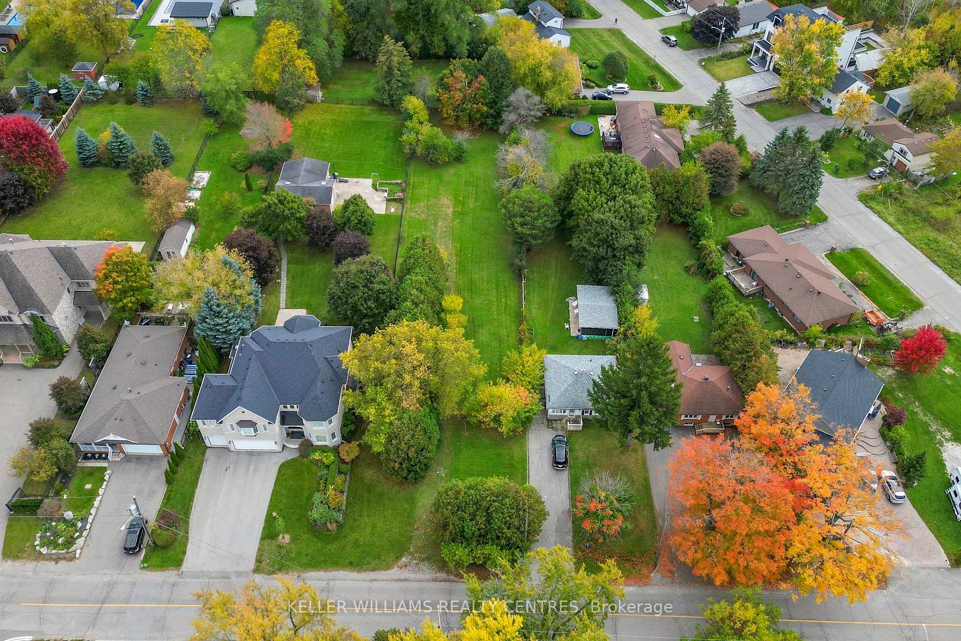 Photo 9 of 39 Maple Grove Avenue, Richmond Hill, Oak Ridges — HOMEH