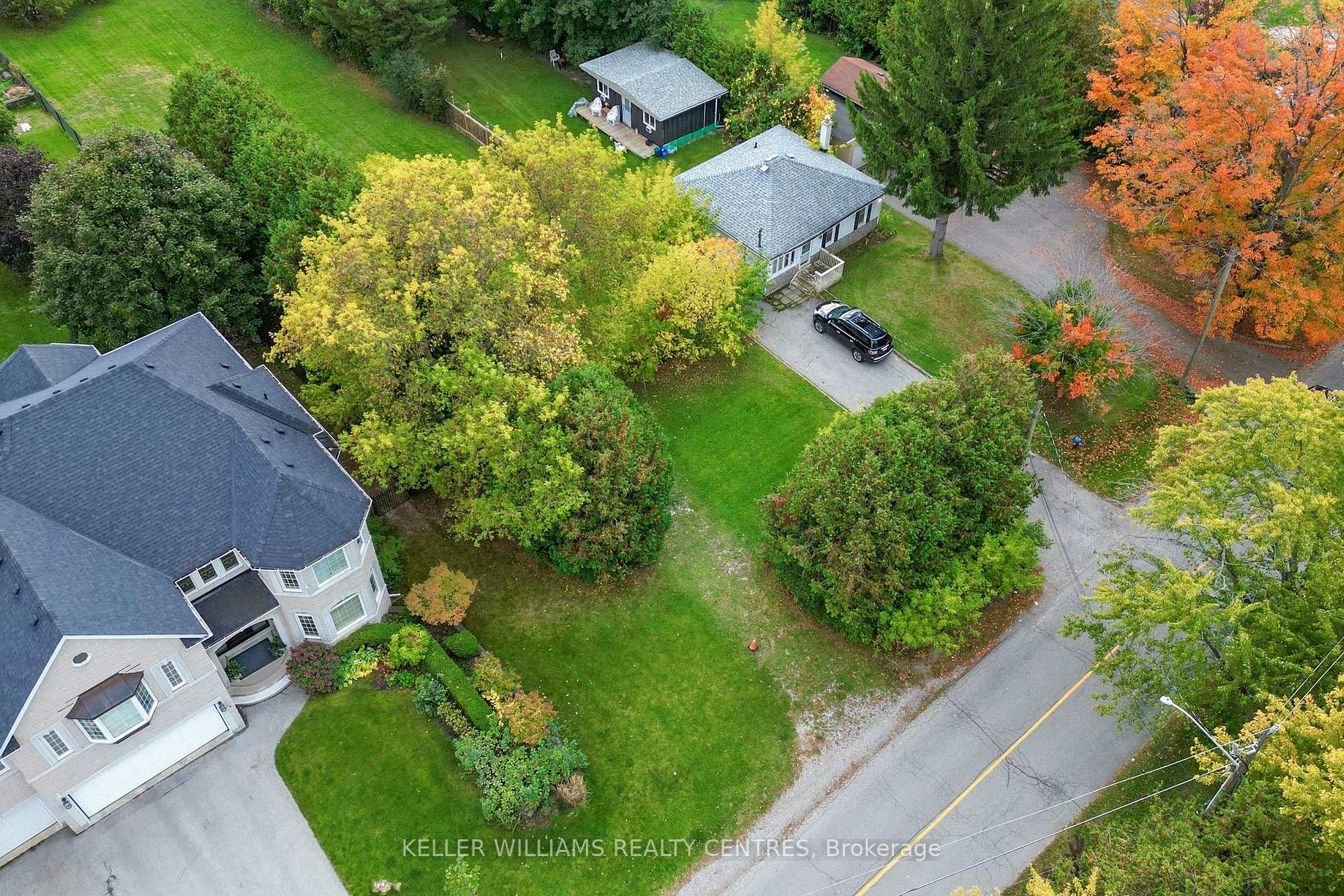 Photo 12 of 39 Maple Grove Avenue, Richmond Hill, Oak Ridges — HOMEH