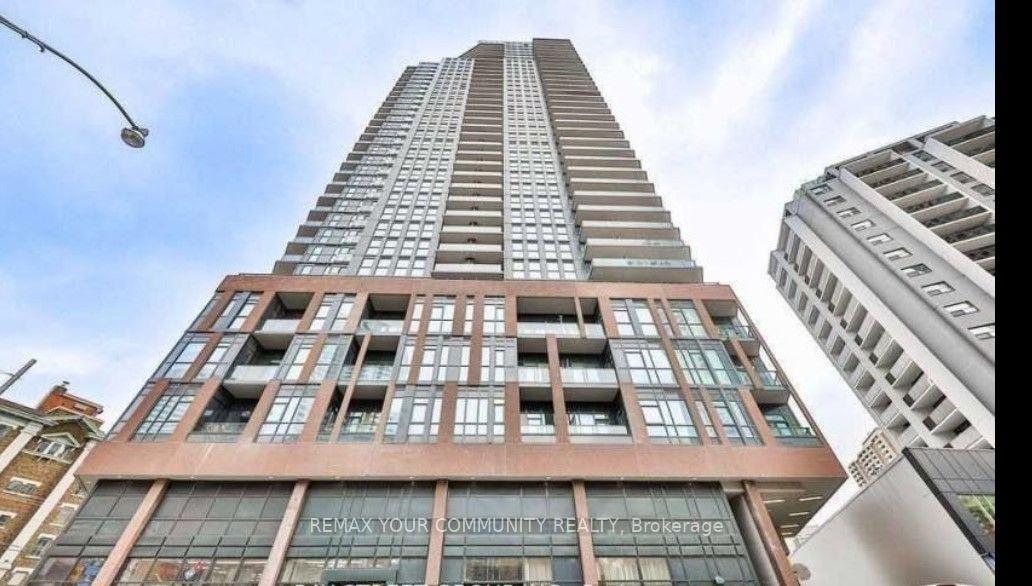 Front of Unit 404, 159 Wellesley Street E