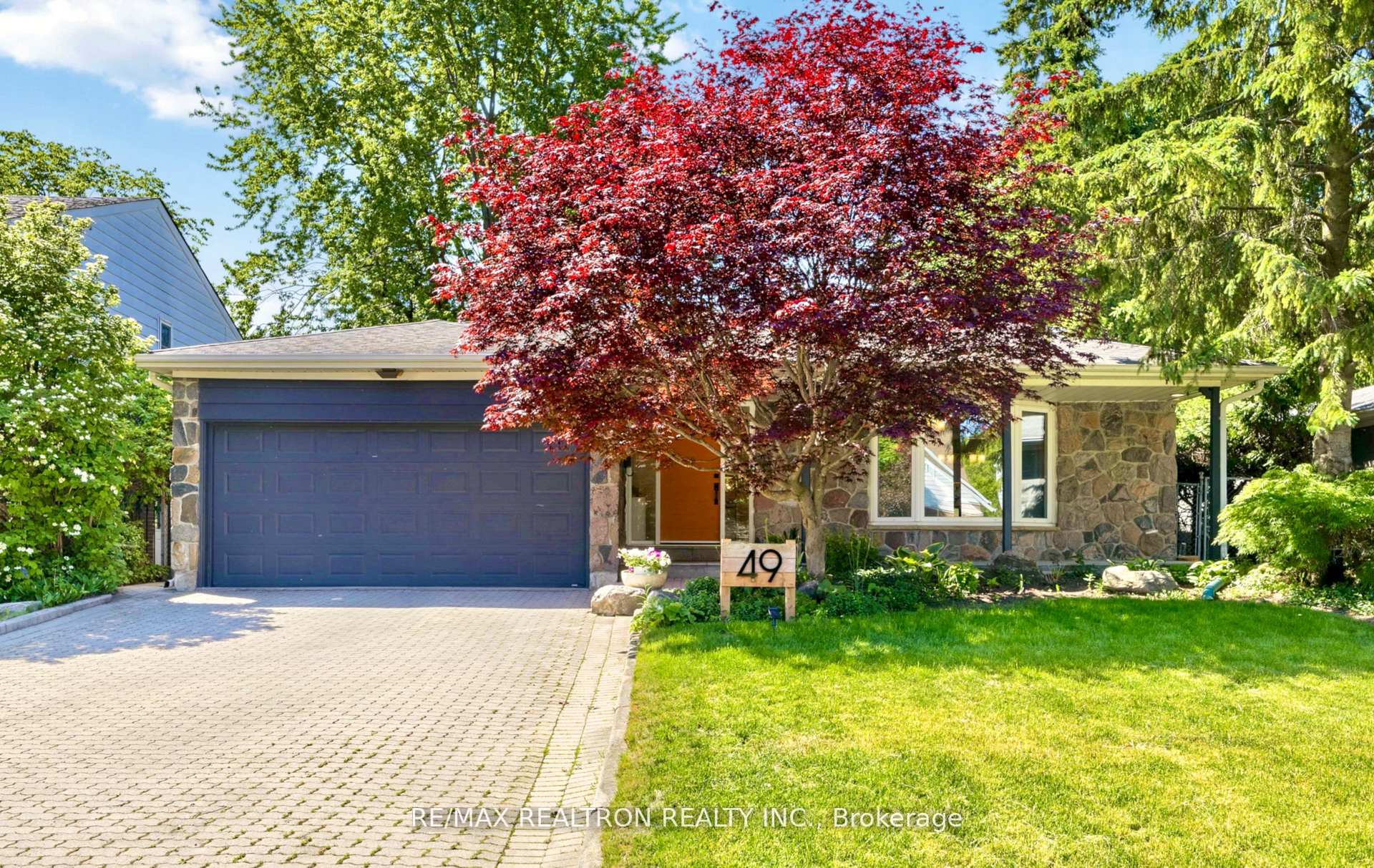 Photo 5 of 49 Apple Orchard Path, Markham, Royal Orchard — HOMEH