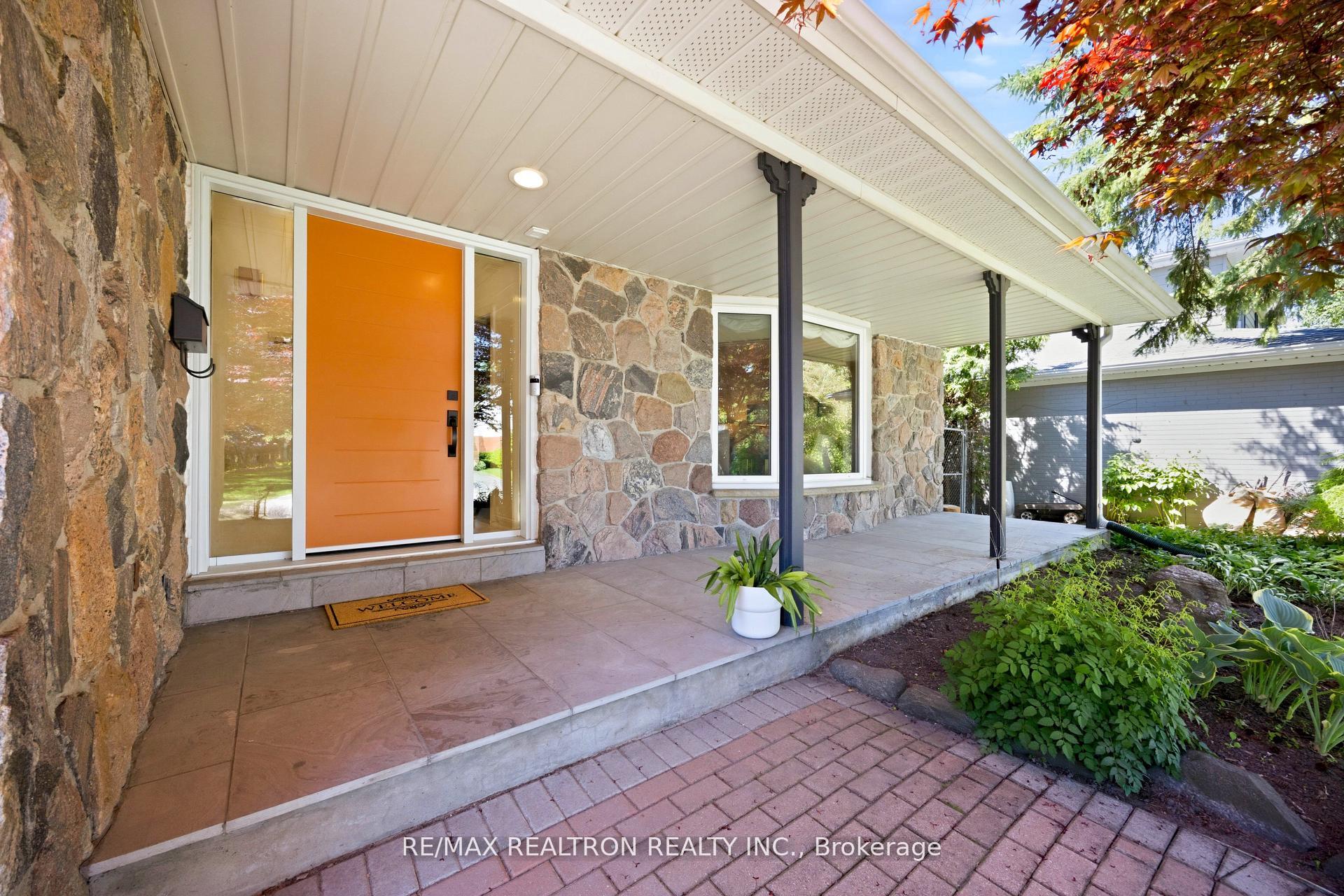 Photo 7 of 49 Apple Orchard Path, Markham, Royal Orchard — HOMEH