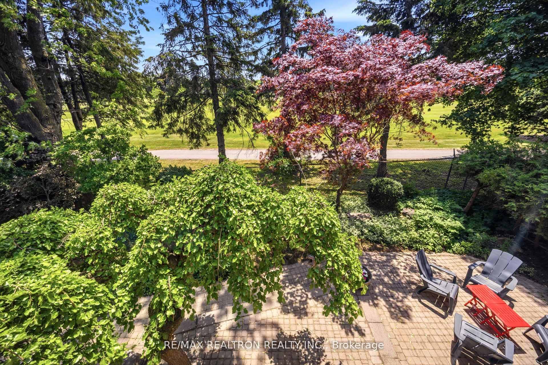 Photo 32 of 49 Apple Orchard Path, Markham, Royal Orchard — HOMEH