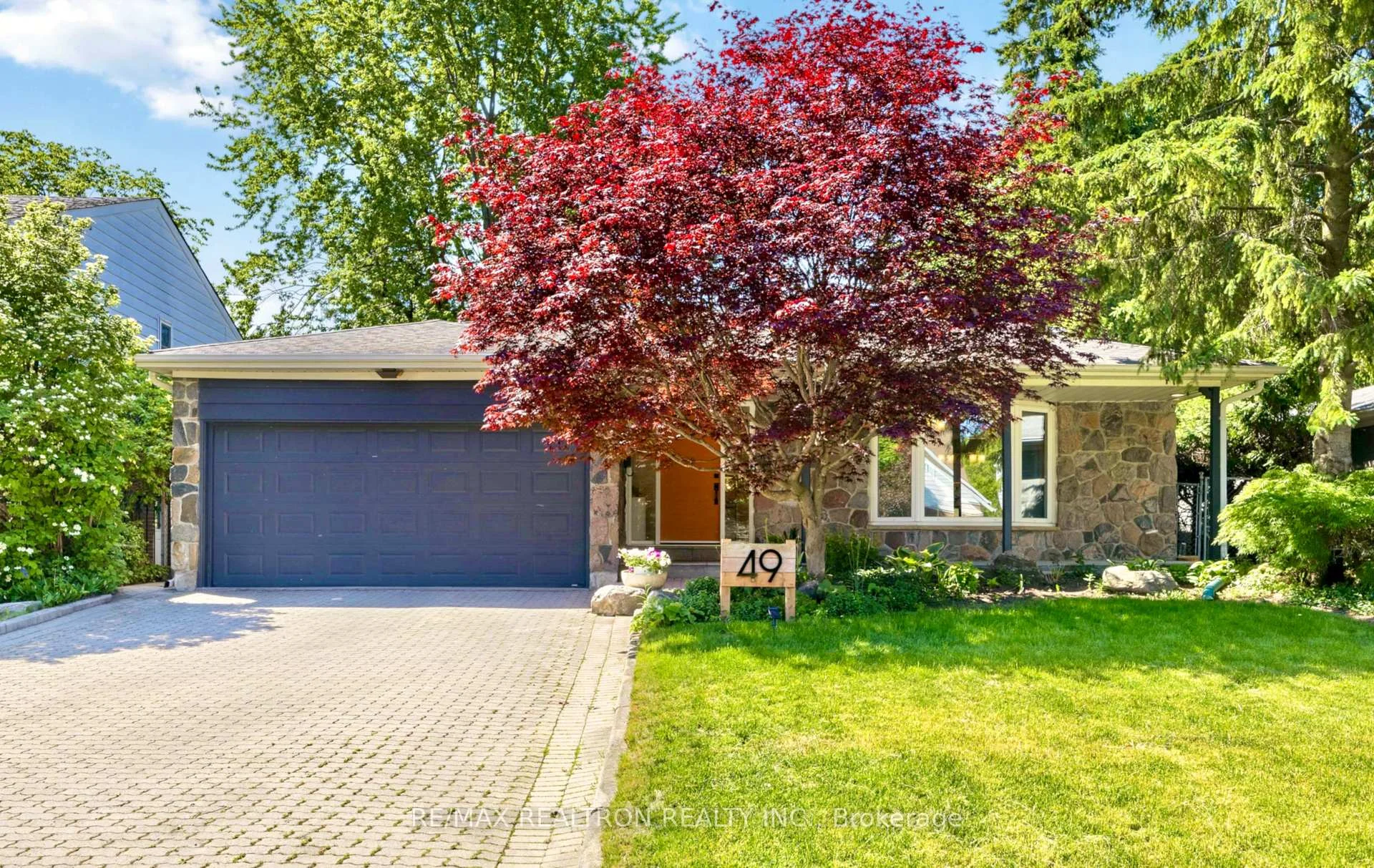 Photo 2 of 49 Apple Orchard Path, Markham, Royal Orchard — HOMEH