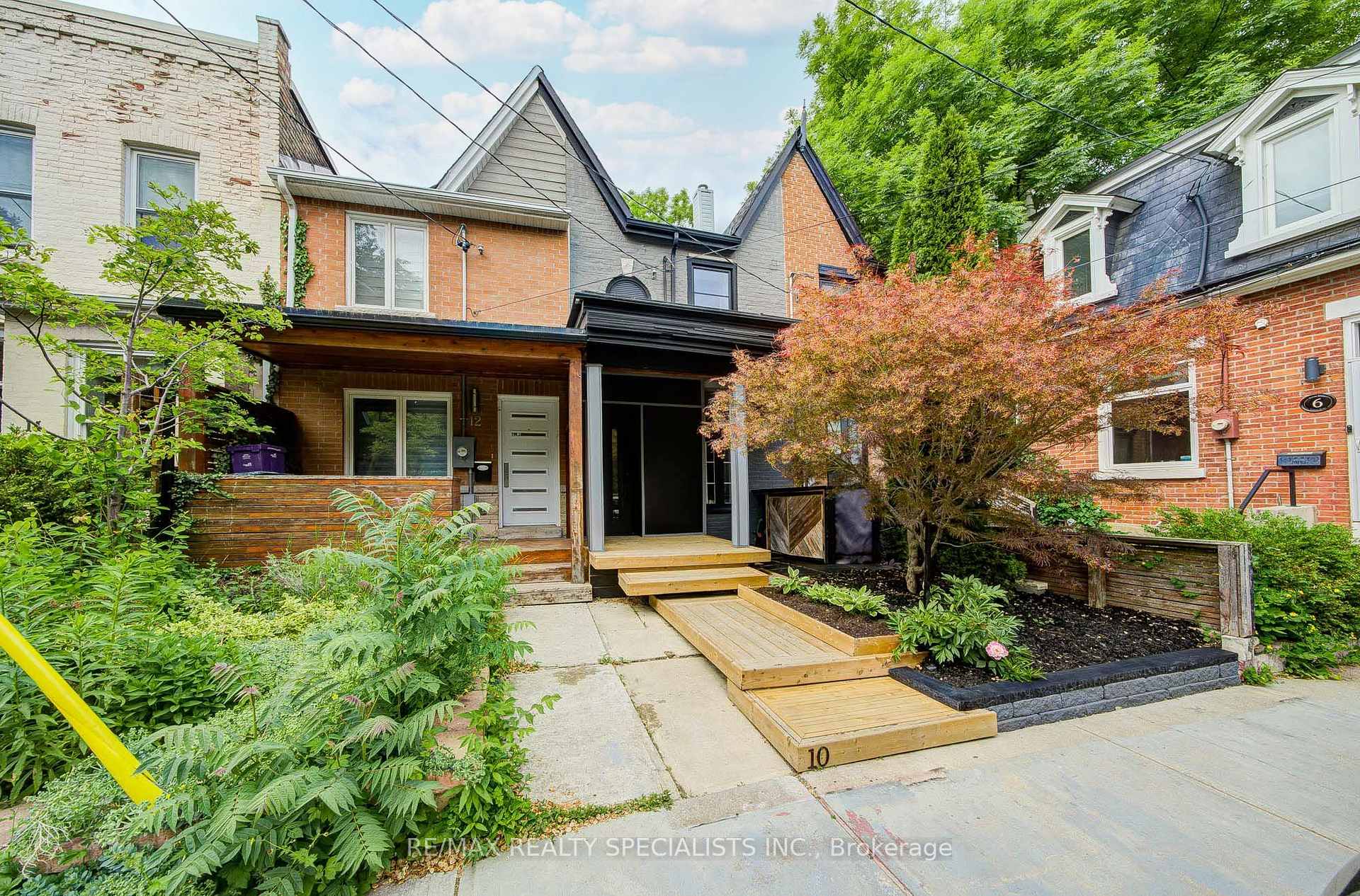 Photo 1 of 5486 Landsborough Avenue, Mississauga, Hurontario — HOMEH
