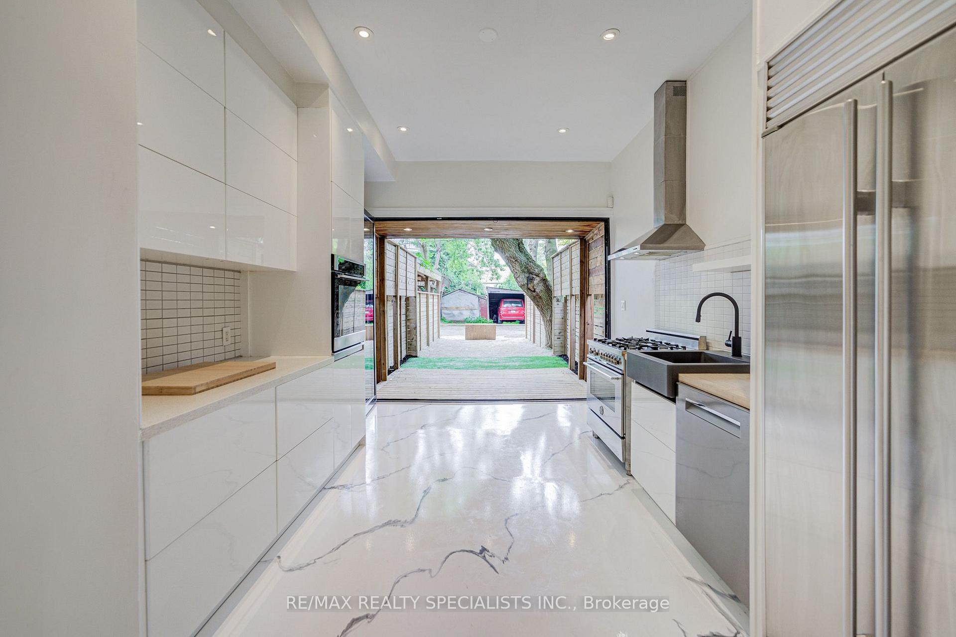 Photo 29 of 5486 Landsborough Avenue, Mississauga, Hurontario — HOMEH