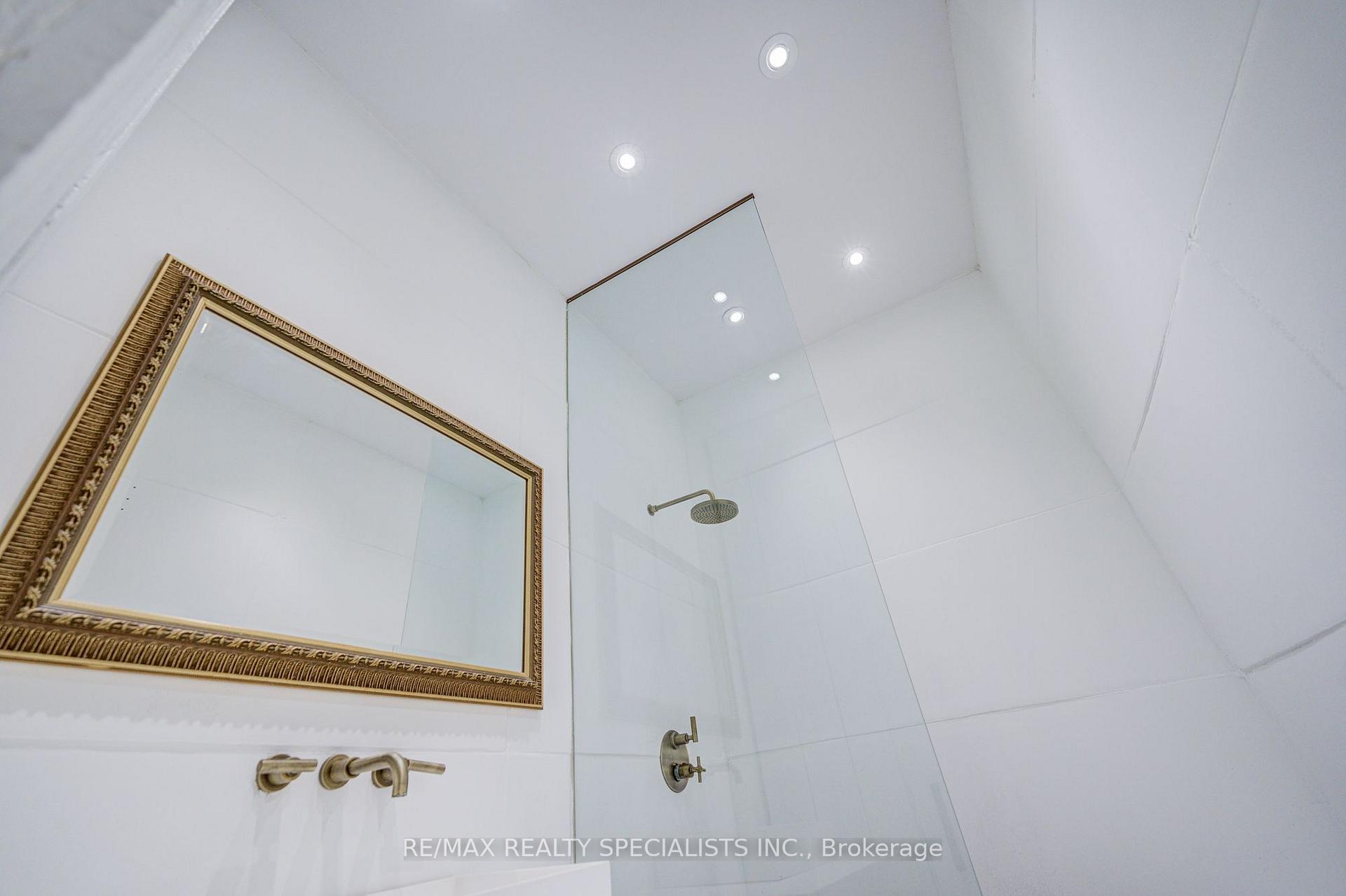 Photo 43 of 5486 Landsborough Avenue, Mississauga, Hurontario — HOMEH