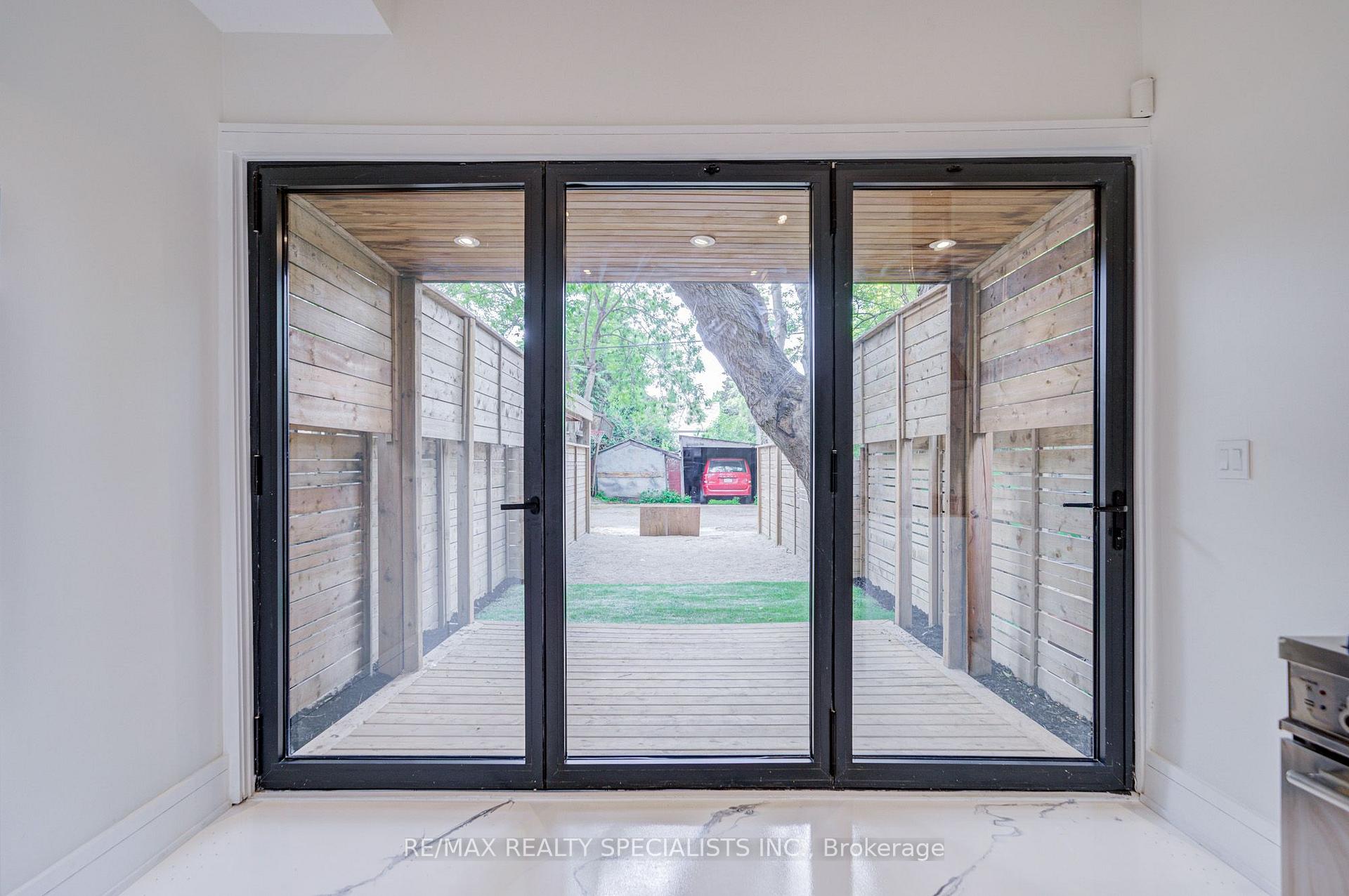 Photo 70 of 5486 Landsborough Avenue, Mississauga, Hurontario — HOMEH