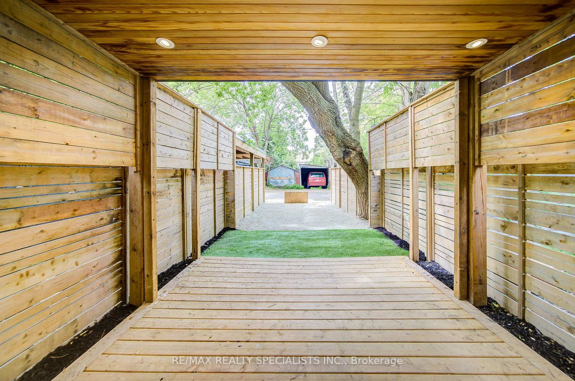 Photo 73 of 5486 Landsborough Avenue, Mississauga, Hurontario — HOMEH