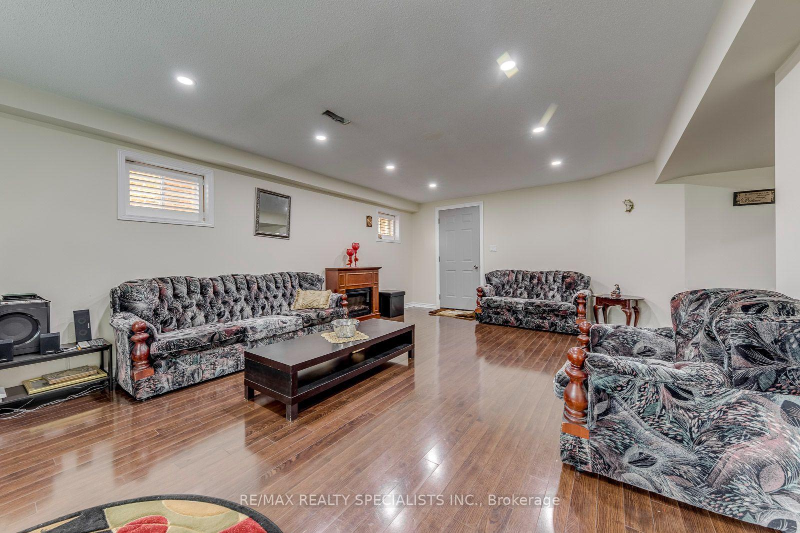 Photo 20 of 5486 Landsborough Avenue, Mississauga, Hurontario — HOMEH