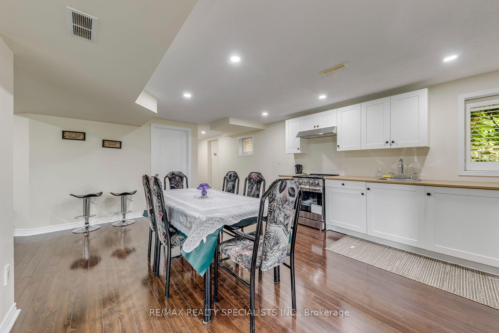 Photo 24 of 5486 Landsborough Avenue, Mississauga, Hurontario — HOMEH