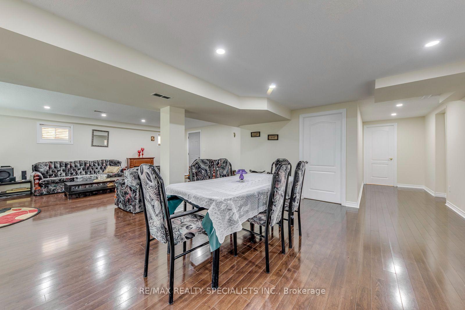 Photo 26 of 5486 Landsborough Avenue, Mississauga, Hurontario — HOMEH