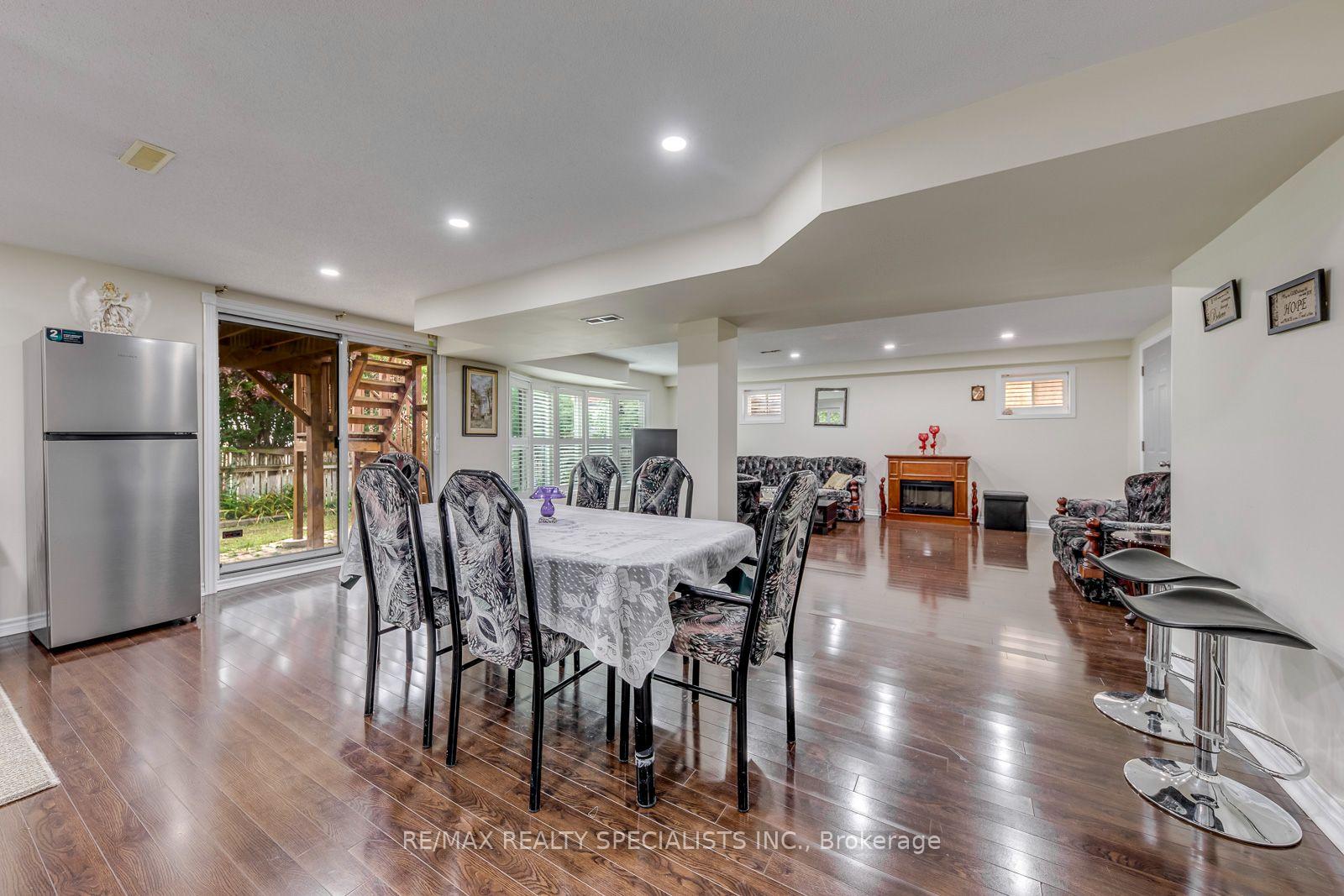 Photo 28 of 5486 Landsborough Avenue, Mississauga, Hurontario — HOMEH