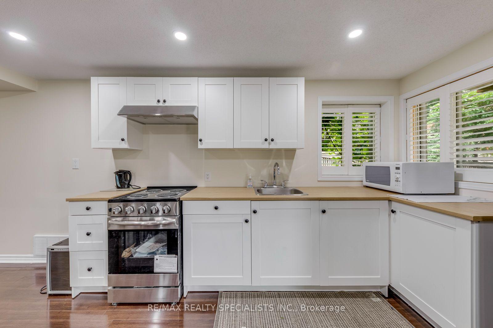 Photo 36 of 5486 Landsborough Avenue, Mississauga, Hurontario — HOMEH