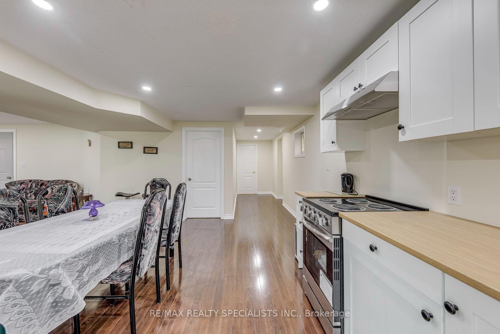 Photo 38 of 5486 Landsborough Avenue, Mississauga, Hurontario — HOMEH