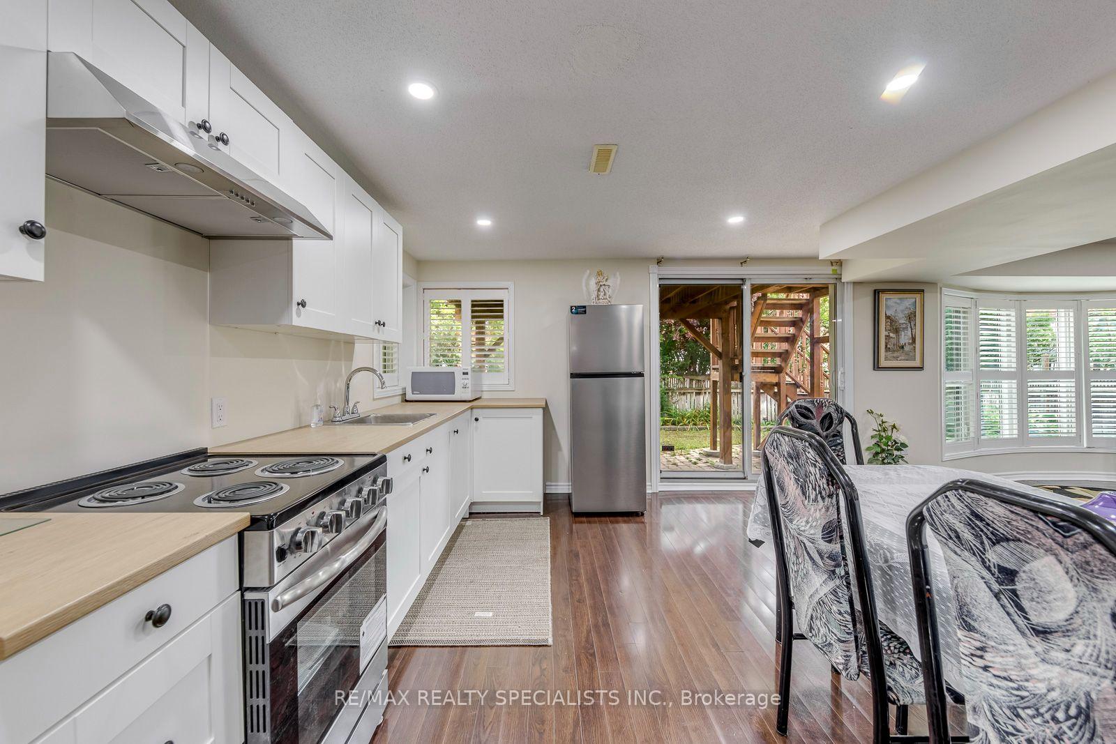 Photo 40 of 5486 Landsborough Avenue, Mississauga, Hurontario — HOMEH