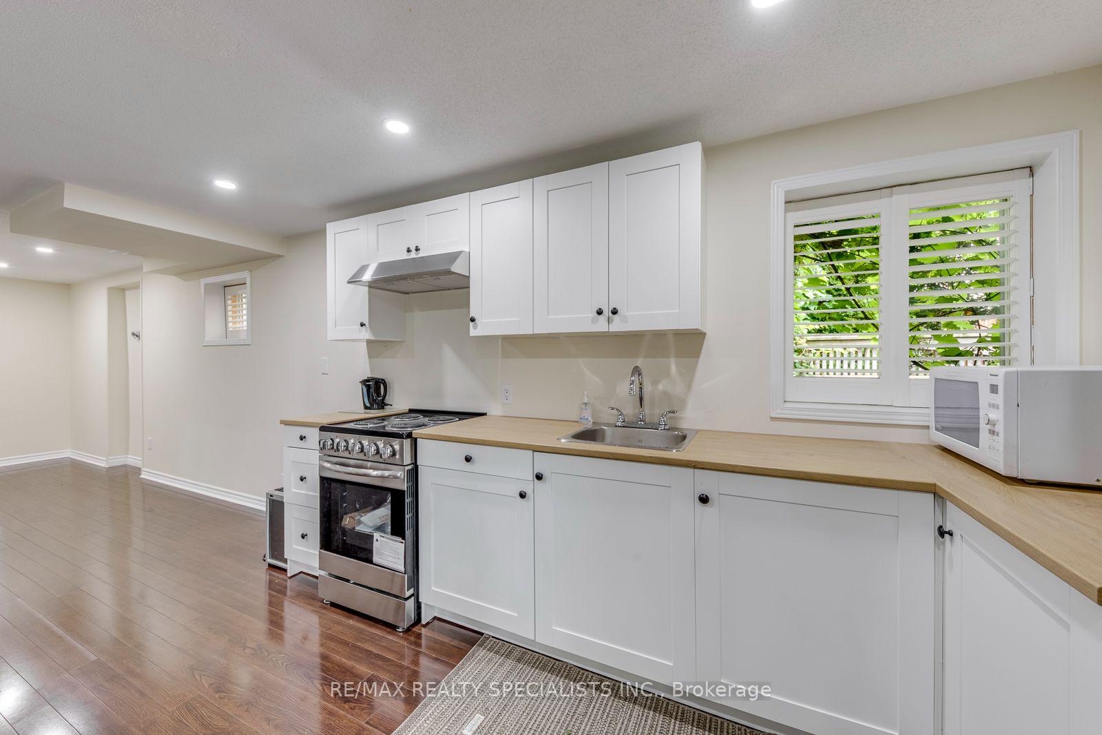 Photo 44 of 5486 Landsborough Avenue, Mississauga, Hurontario — HOMEH