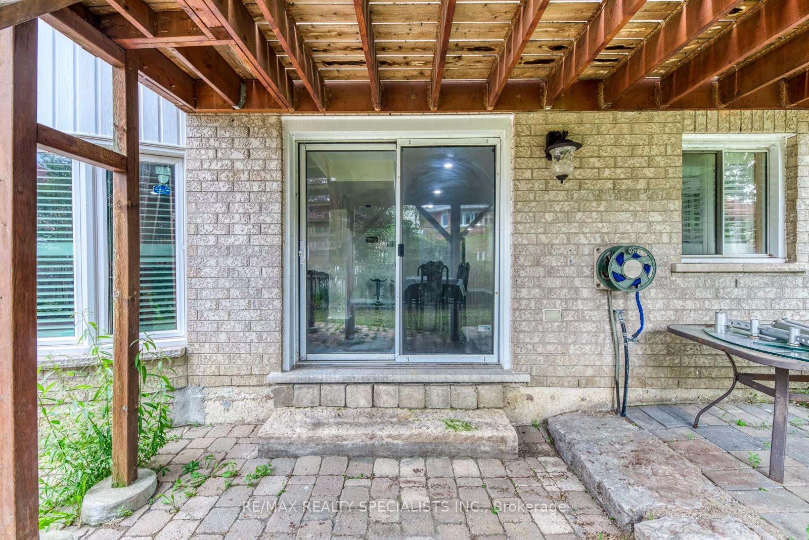 Photo 54 of 5486 Landsborough Avenue, Mississauga, Hurontario — HOMEH
