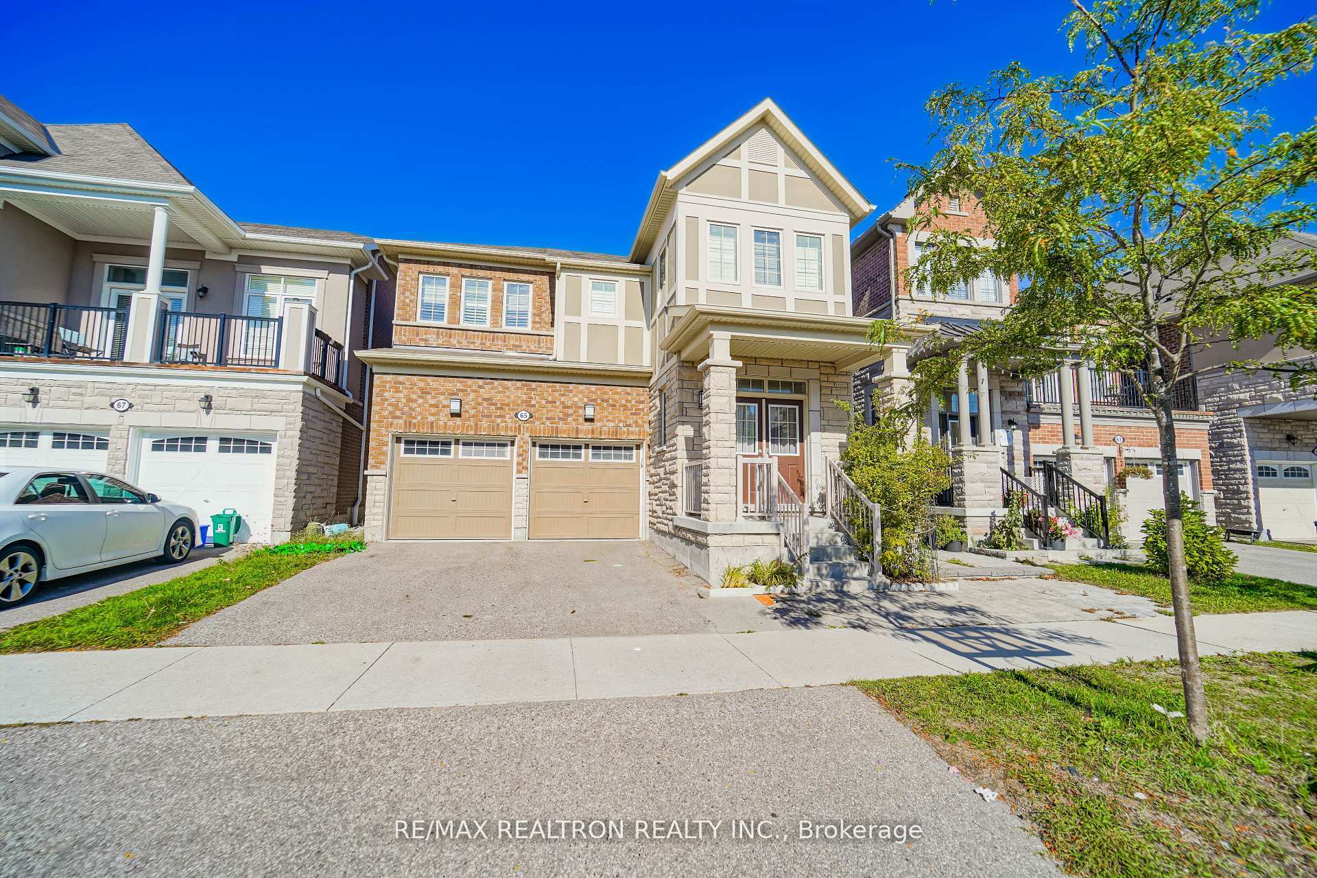Photo 2 of 65 Westfield Drive, Whitby, Rural Whitby — HOMEH