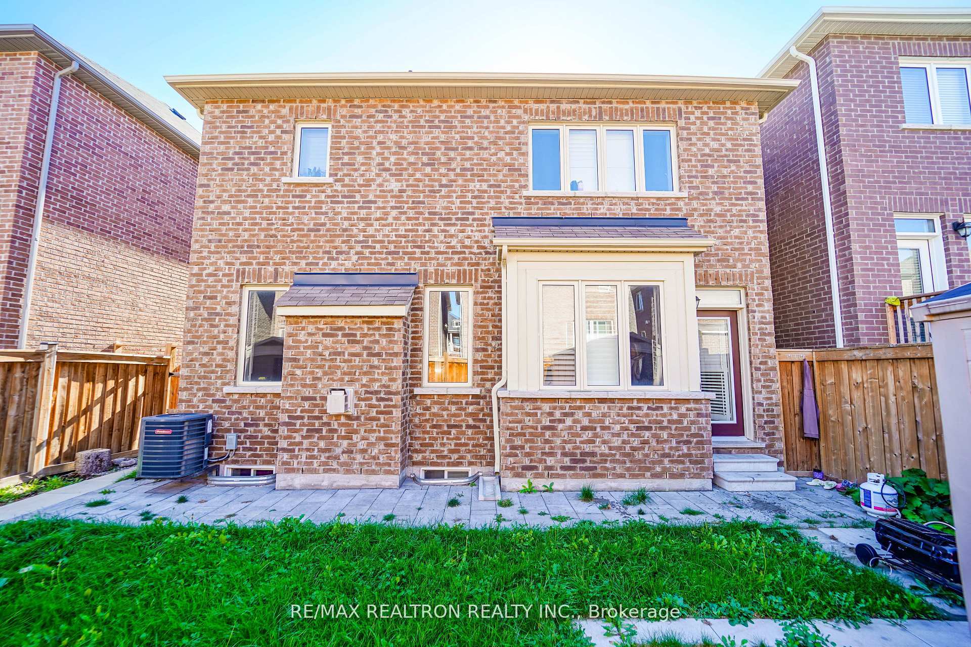 Photo 49 of 65 Westfield Drive, Whitby, Rural Whitby — HOMEH