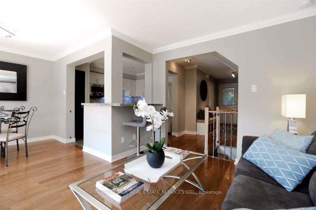 Photo 4 of Unit 7, 4111 Arbour Green Drive, Mississauga, Erin Mills — HOMEH