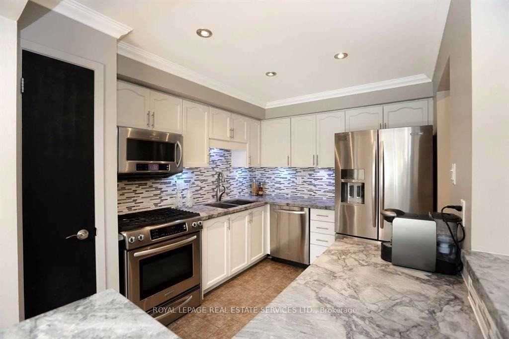 Photo 7 of Unit 7, 4111 Arbour Green Drive, Mississauga, Erin Mills — HOMEH