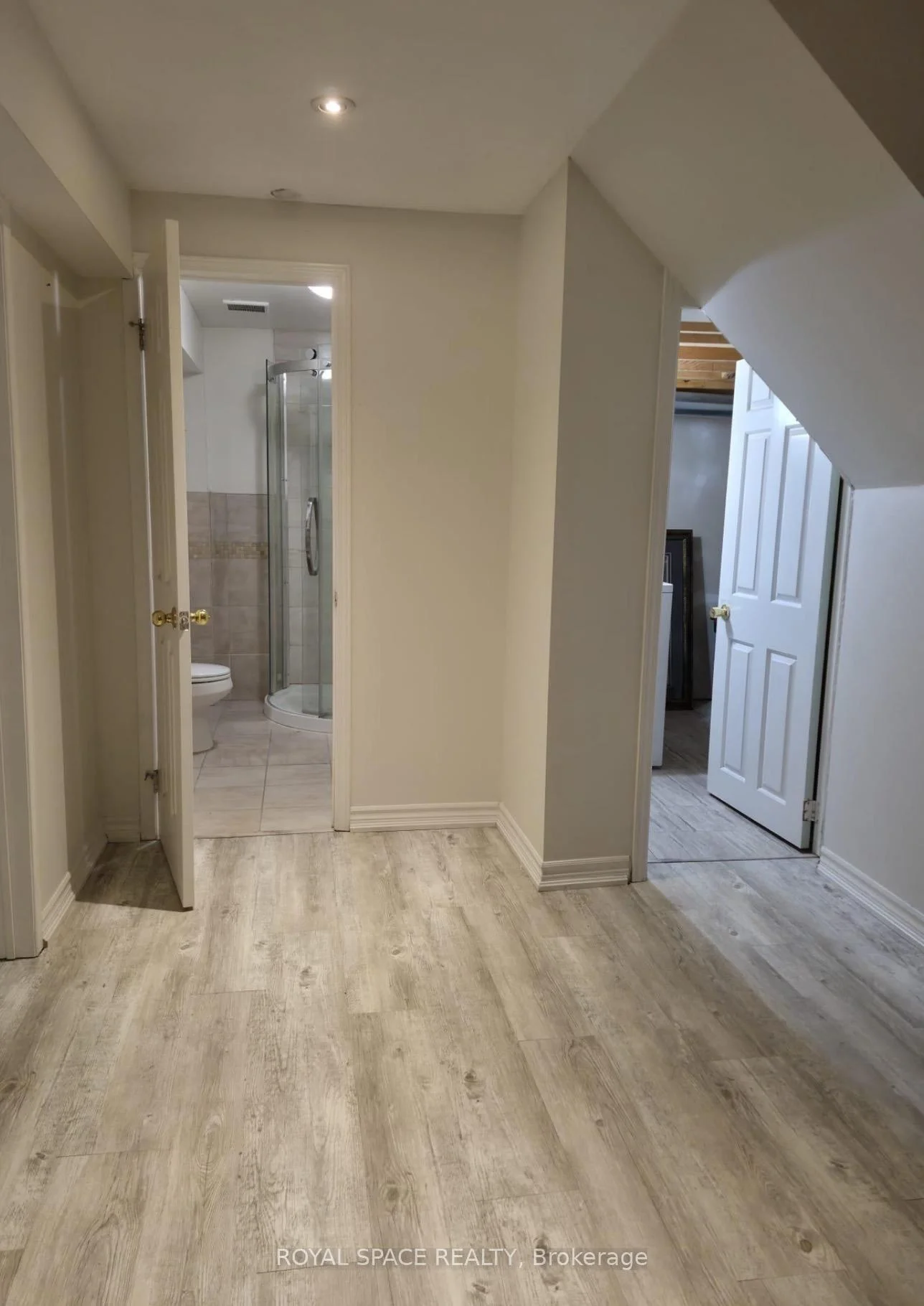 Photo 8 of 7 Urwin Street, Ajax, Northeast Ajax — HOMEH