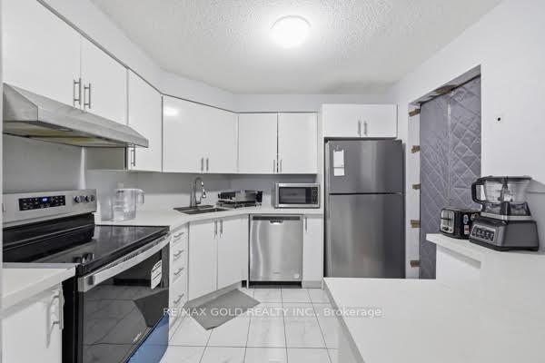 Photo 11 of Unit ph08, 61 Markbrook Lane, Etobicoke, Mount Olive-Silverstone-Jamestown — HOMEH