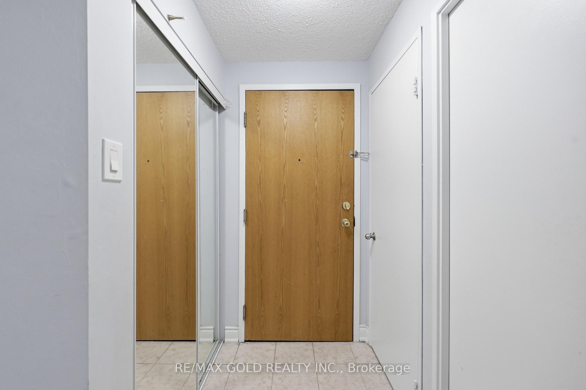 Photo 8 of Unit ph08, 61 Markbrook Lane, Etobicoke, Mount Olive-Silverstone-Jamestown — HOMEH