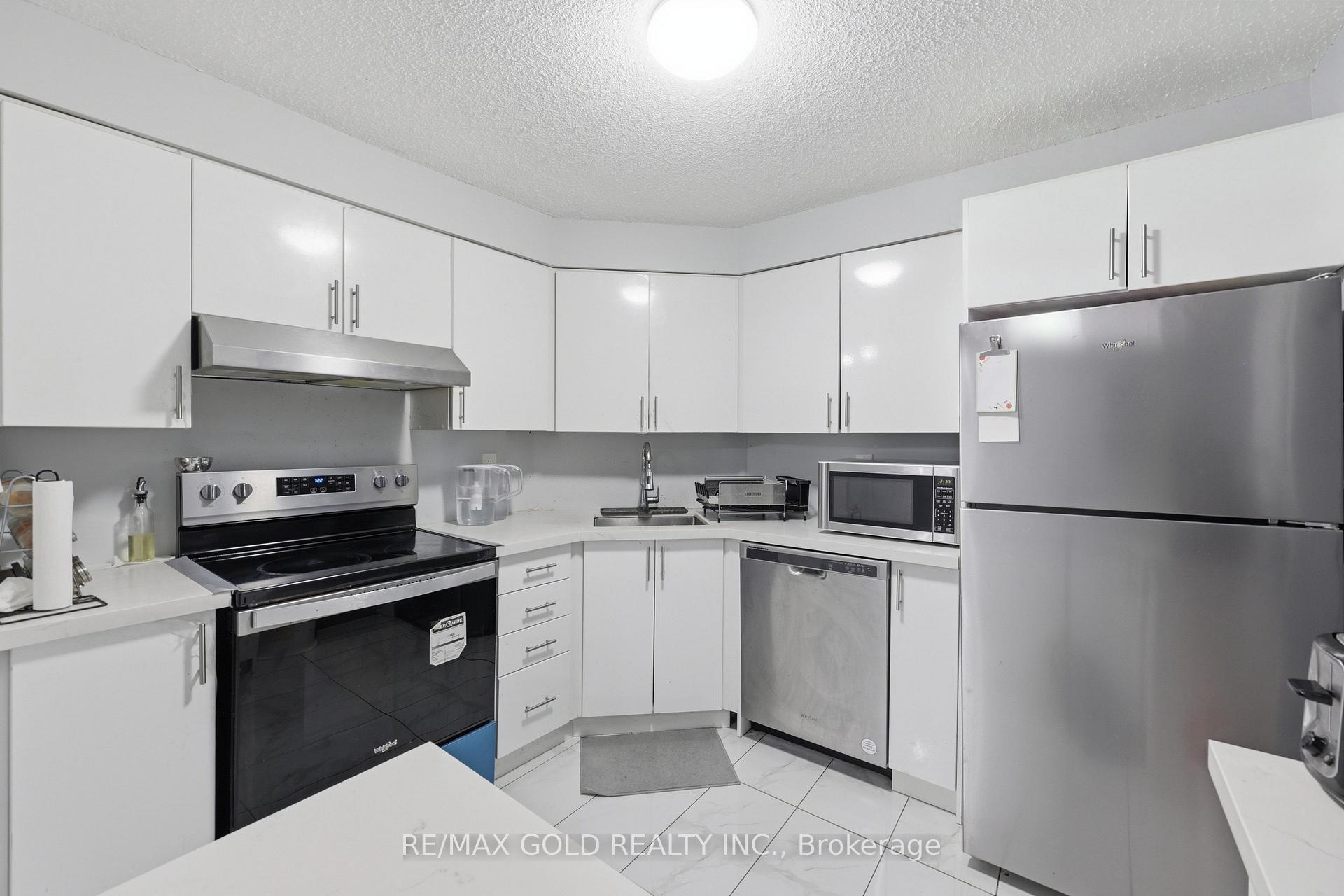 Photo 20 of Unit ph08, 61 Markbrook Lane, Etobicoke, Mount Olive-Silverstone-Jamestown — HOMEH