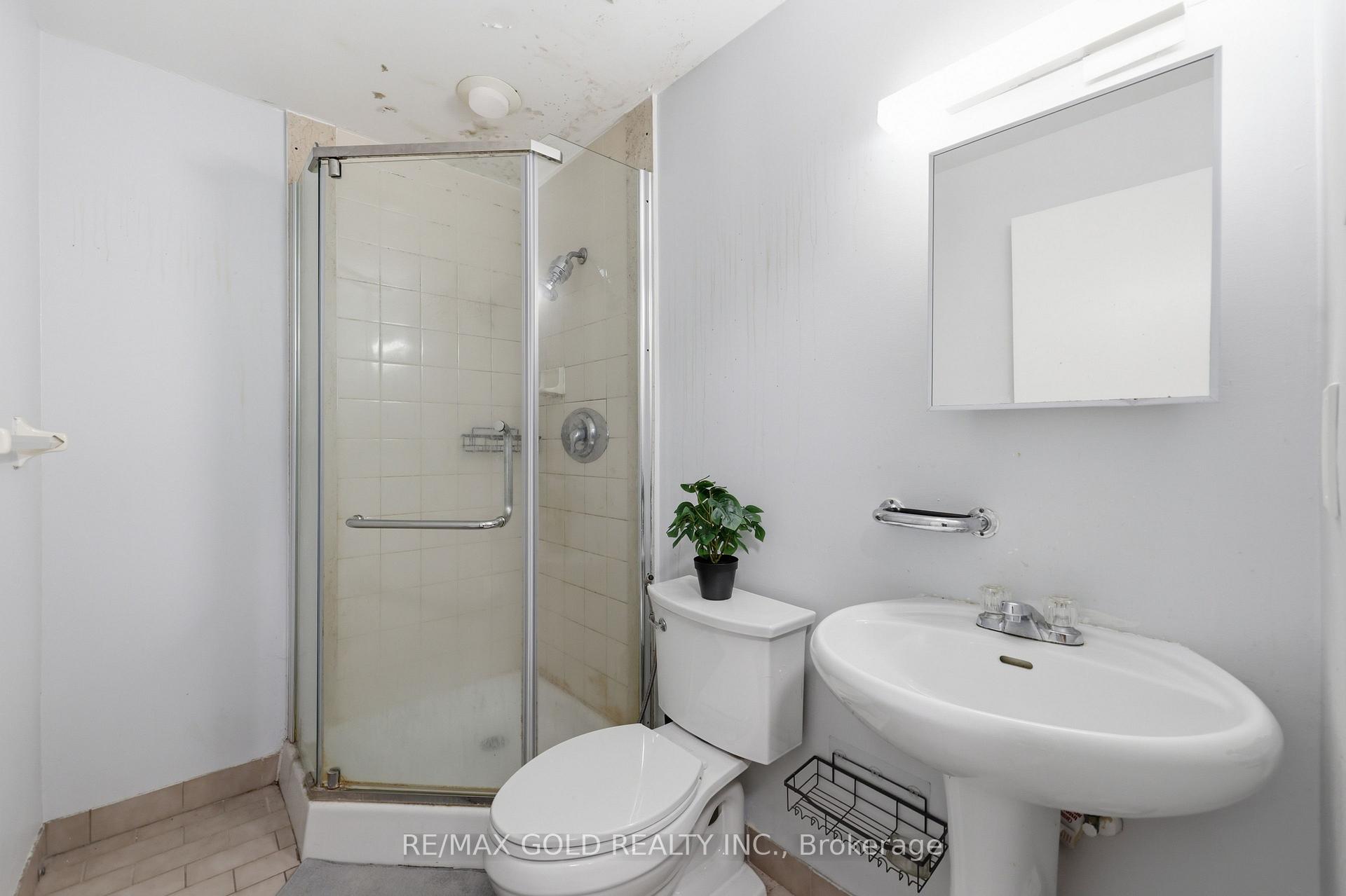 Photo 36 of Unit ph08, 61 Markbrook Lane, Etobicoke, Mount Olive-Silverstone-Jamestown — HOMEH
