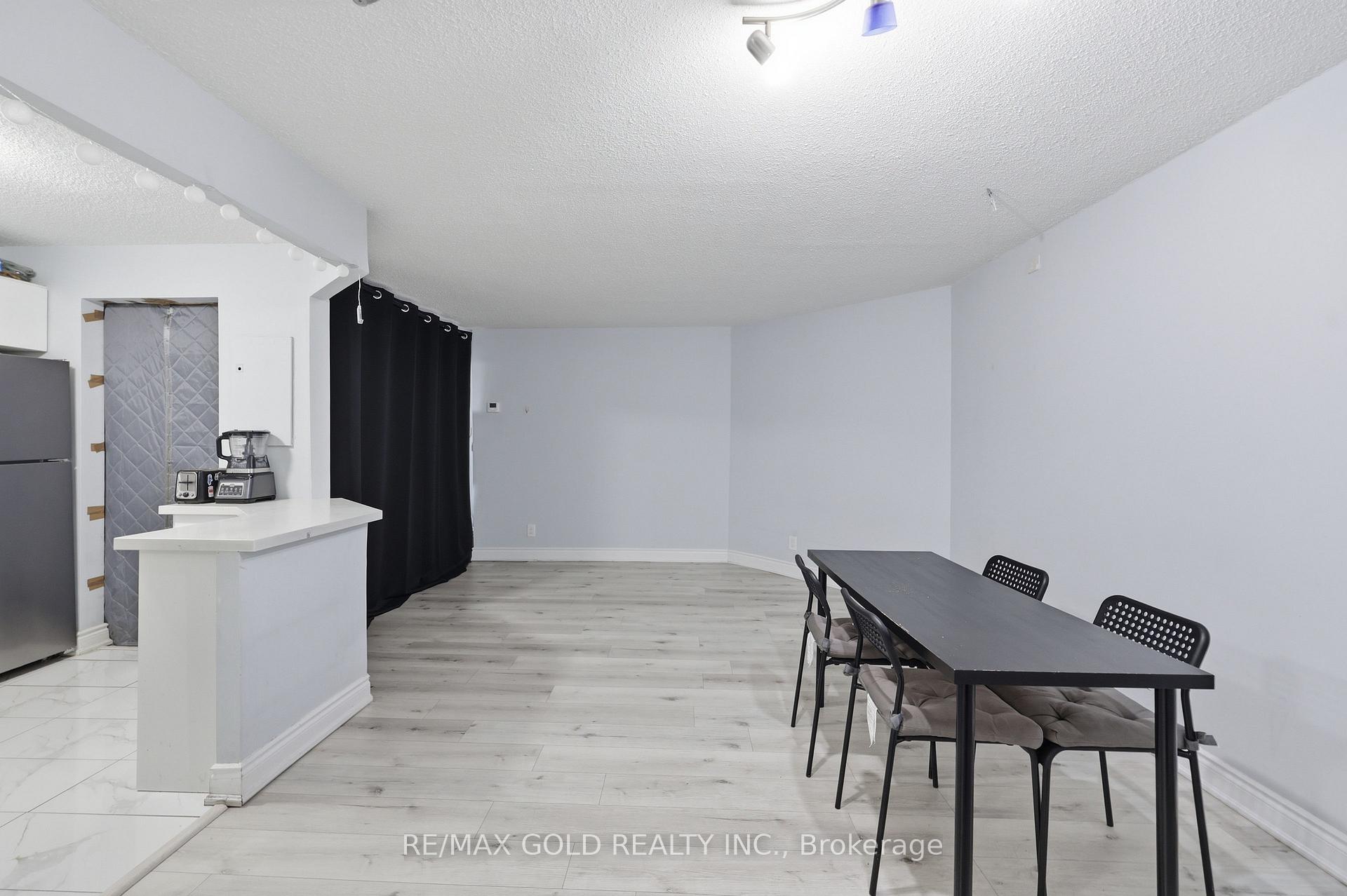 Photo 46 of Unit ph08, 61 Markbrook Lane, Etobicoke, Mount Olive-Silverstone-Jamestown — HOMEH
