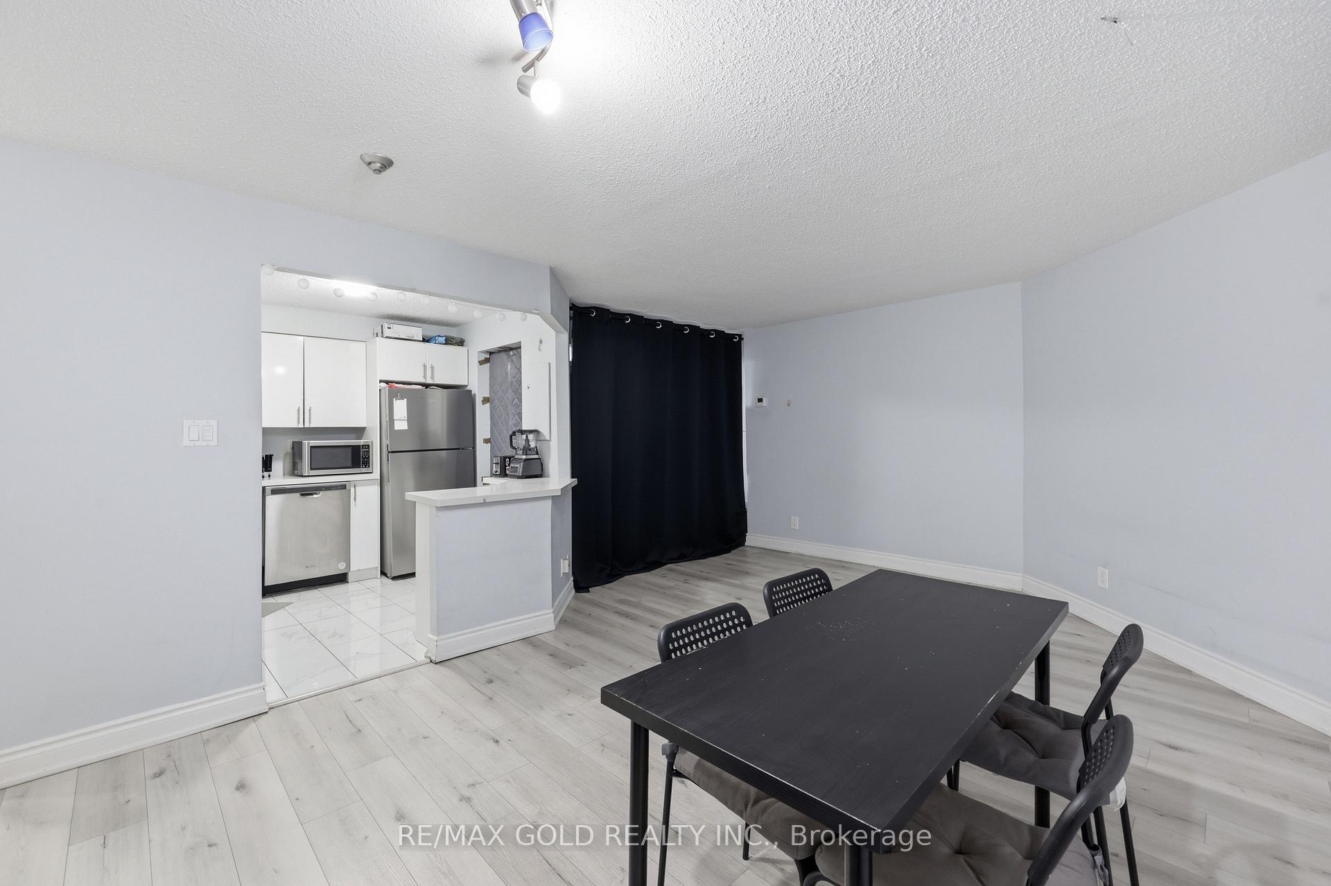Photo 48 of Unit ph08, 61 Markbrook Lane, Etobicoke, Mount Olive-Silverstone-Jamestown — HOMEH