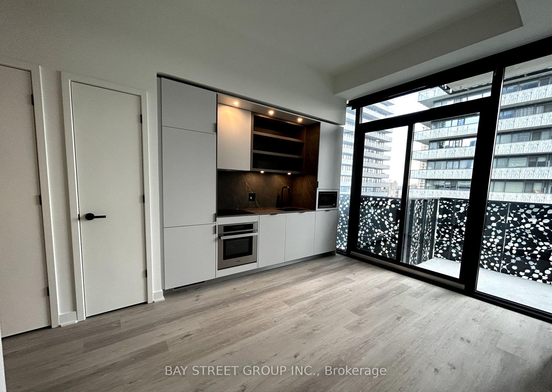 Photo 8 of Unit 2011, 55 Charles Street E, Toronto, Church-Yonge Corridor — HOMEH