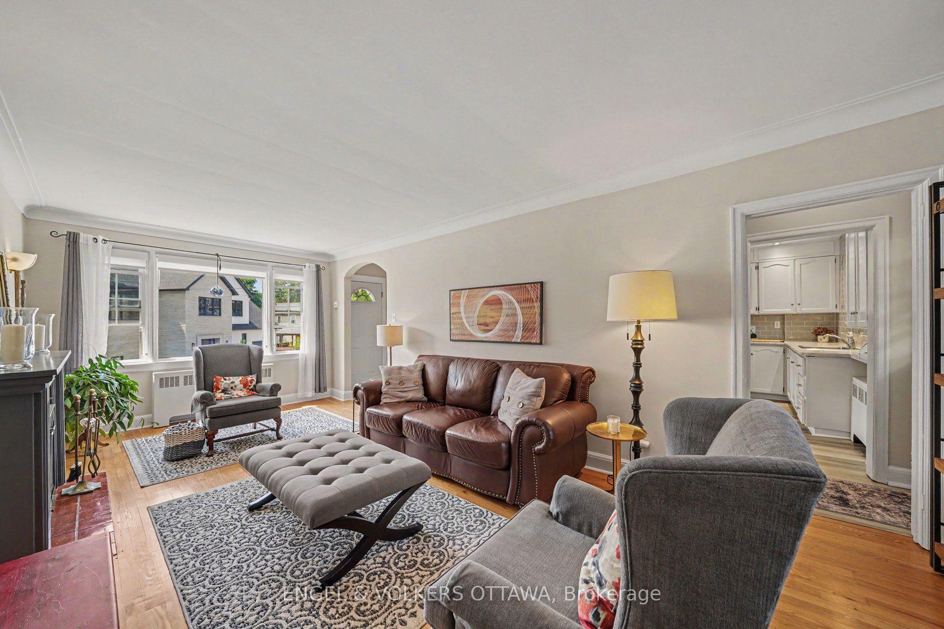 Photo 5 of 107 Ivy Crescent, Ottawa, Lindenlea — HOMEH