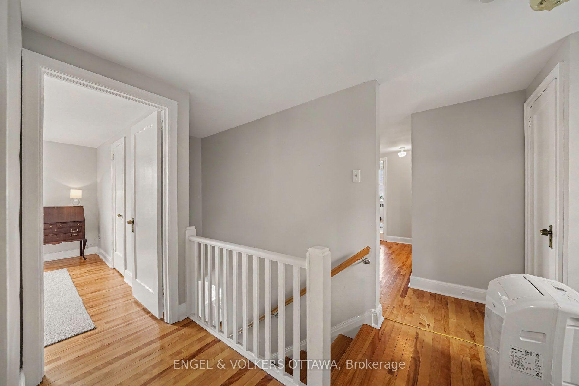 Photo 15 of 107 Ivy Crescent, Ottawa, Lindenlea — HOMEH