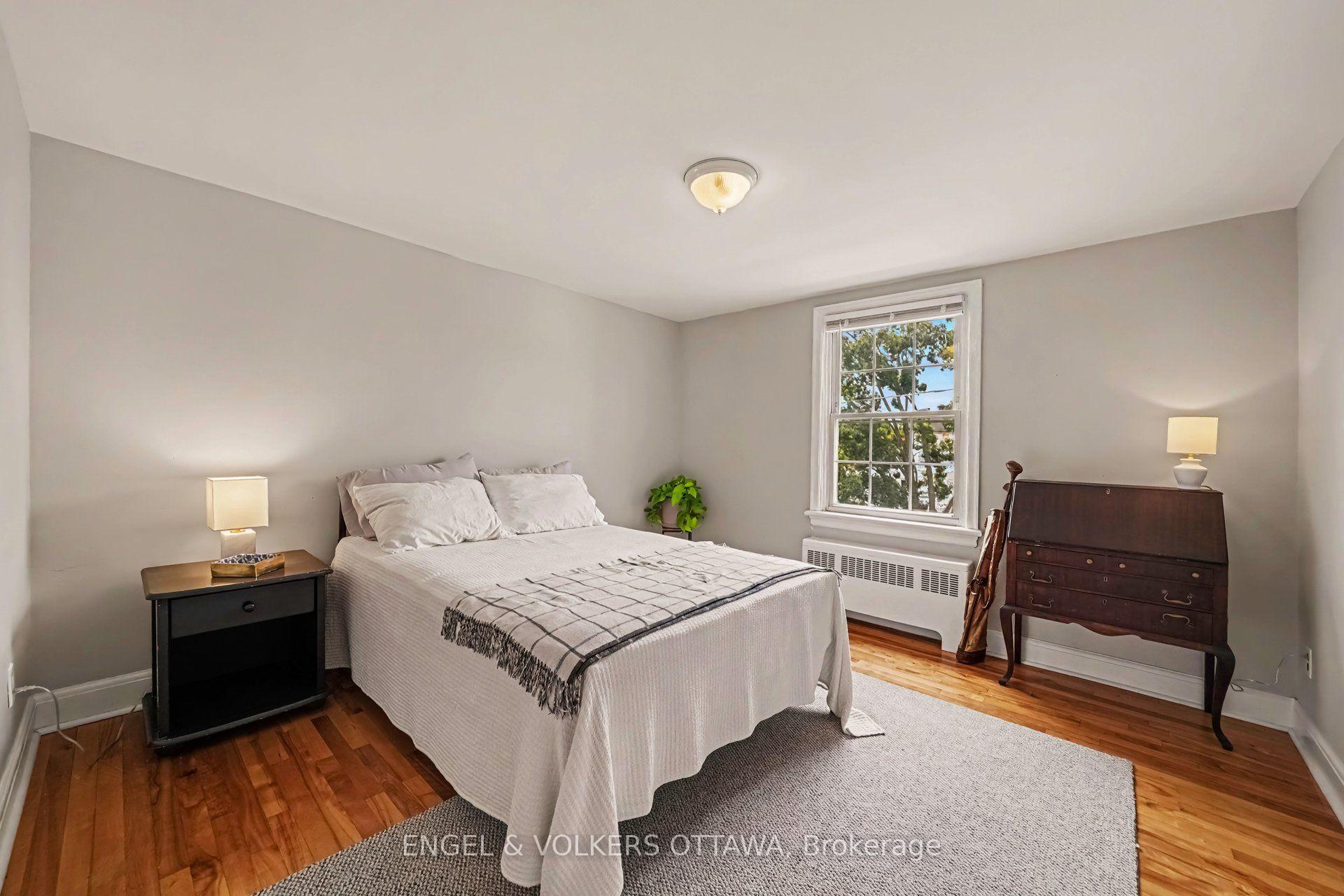 Photo 23 of 107 Ivy Crescent, Ottawa, Lindenlea — HOMEH