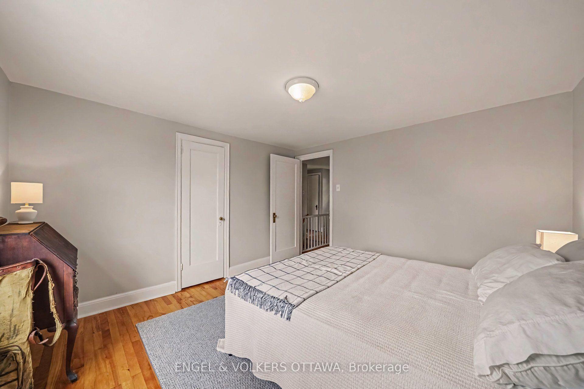 Photo 24 of 107 Ivy Crescent, Ottawa, Lindenlea — HOMEH