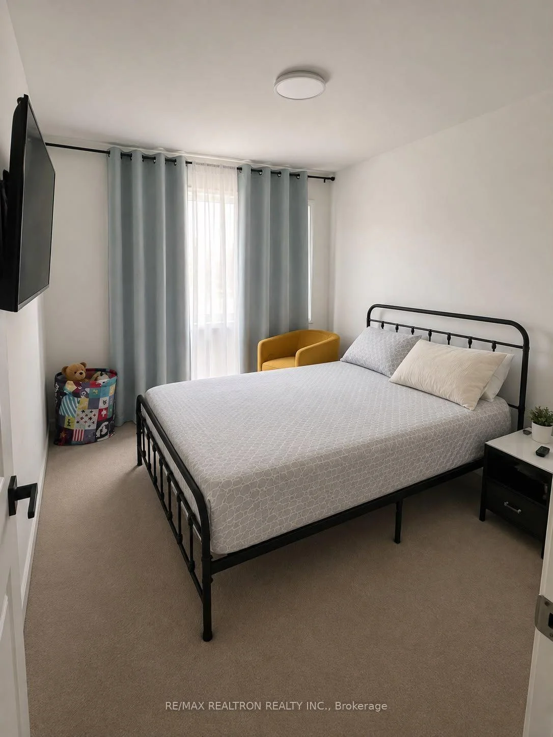 Photo 14 of 186 Closson Drive, Whitby, Rural Whitby — HOMEH