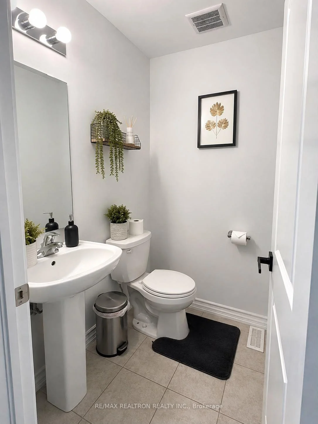 Photo 16 of 186 Closson Drive, Whitby, Rural Whitby — HOMEH